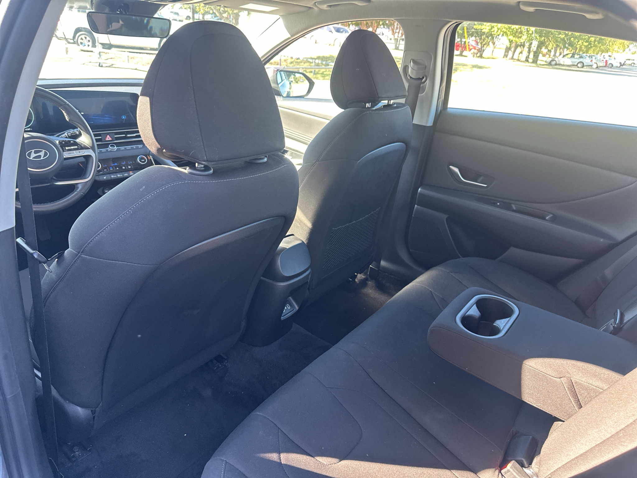 Vehicle photo 16