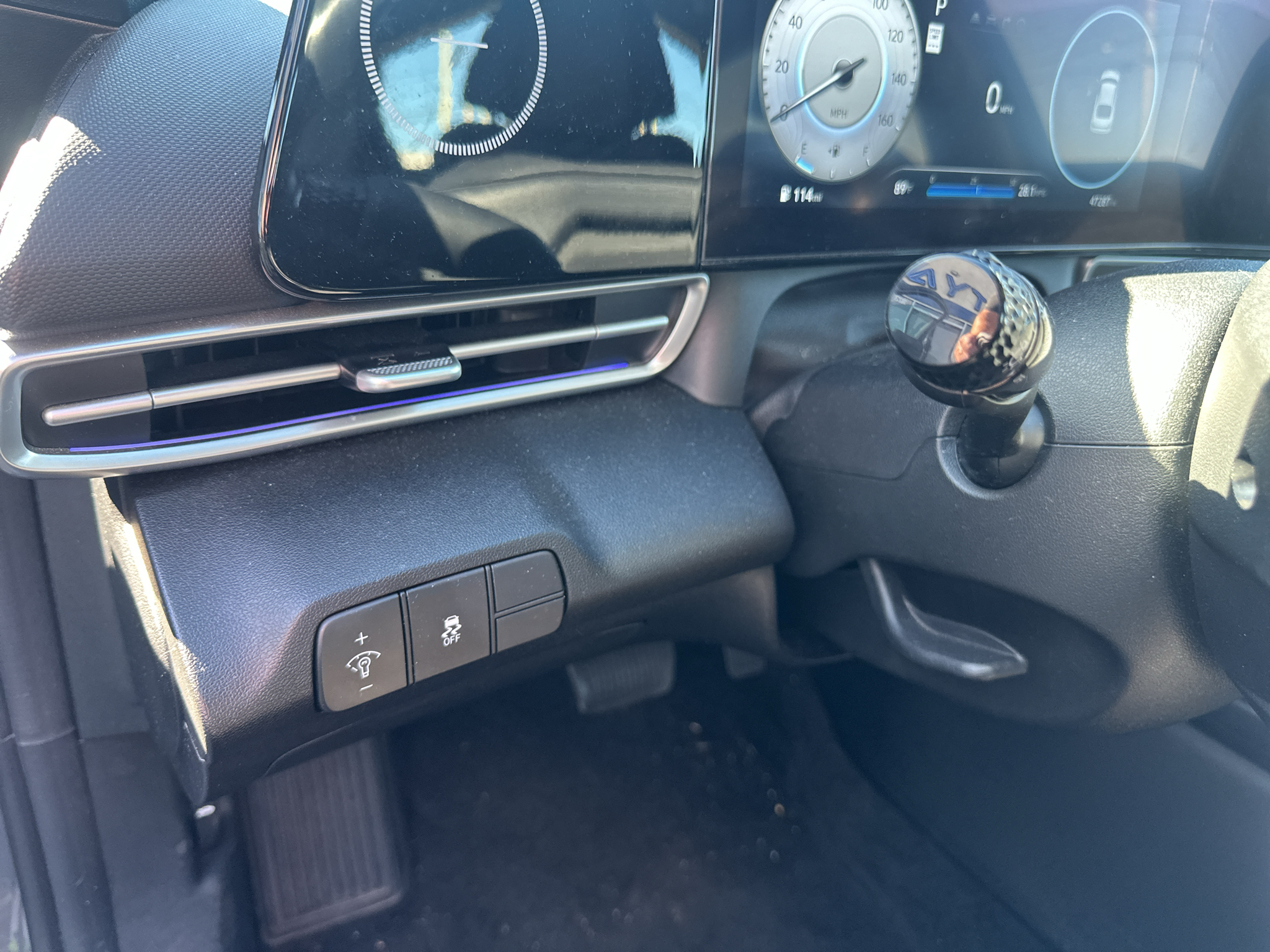 Vehicle photo 20