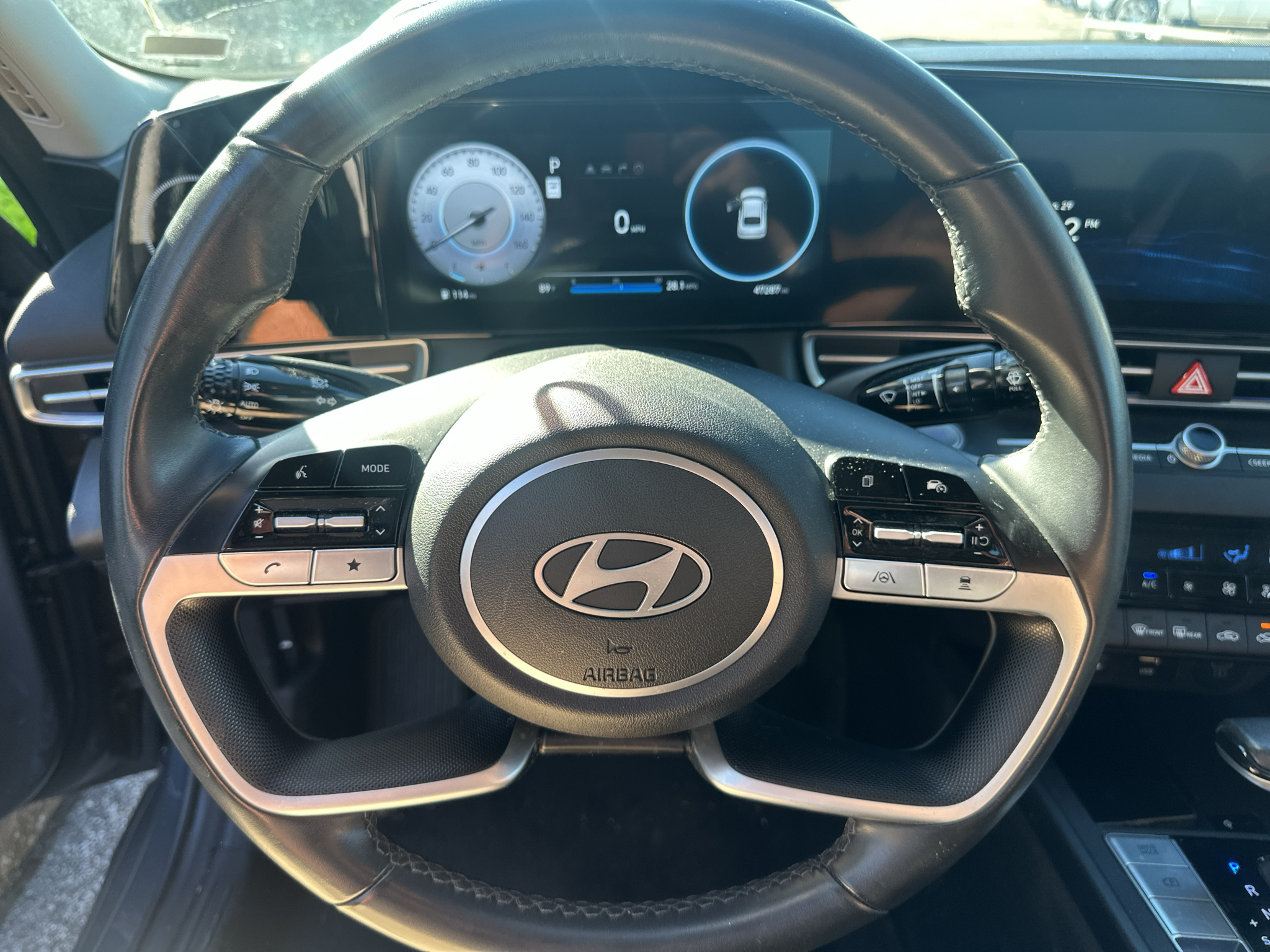 Vehicle photo 21