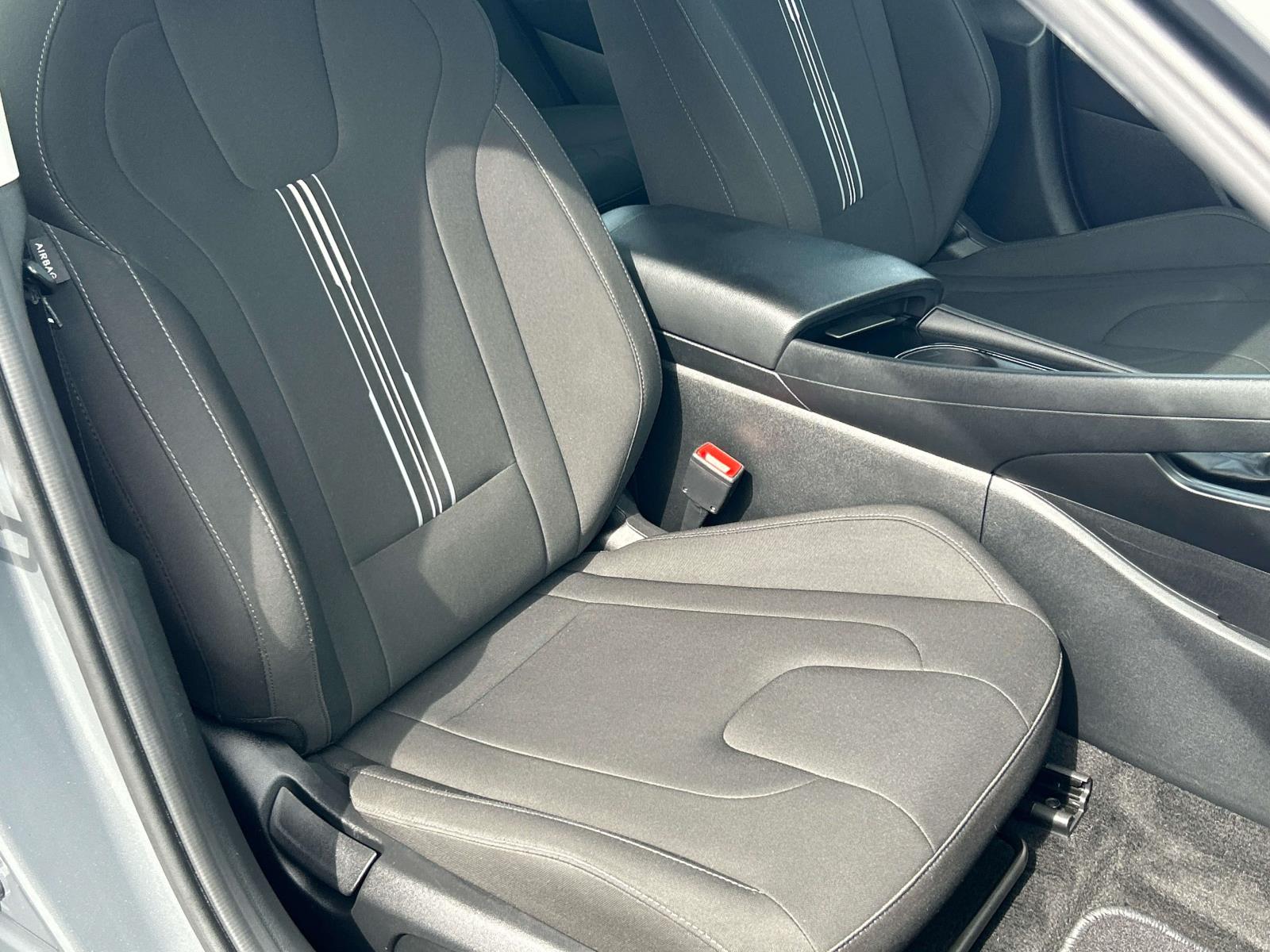 Used 2025 Hyundai Elantra Sedan