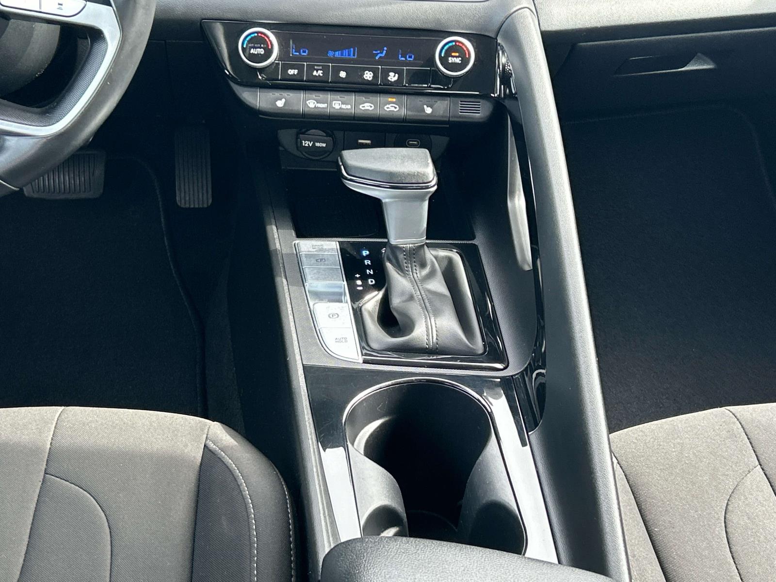 Used 2025 Hyundai Elantra Sedan