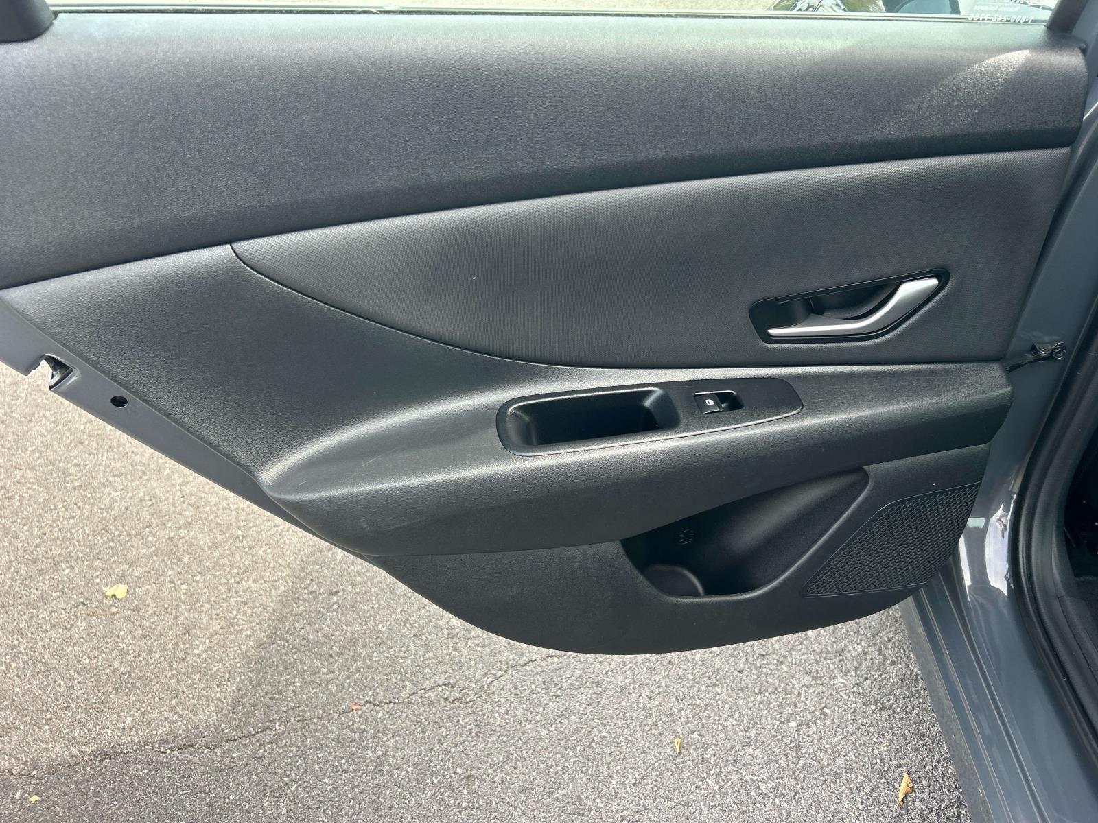 Used 2025 Hyundai Elantra Sedan
