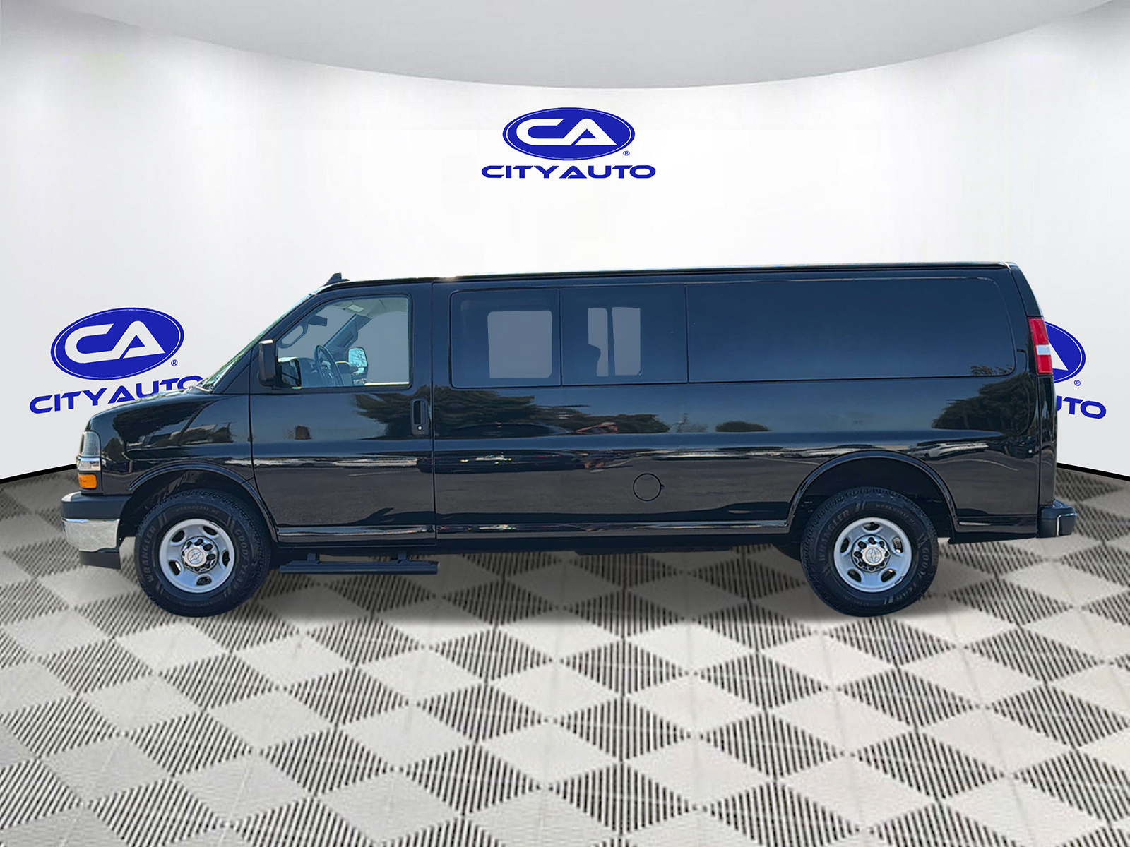 Used 2020 Chevrolet Express 3500 Van