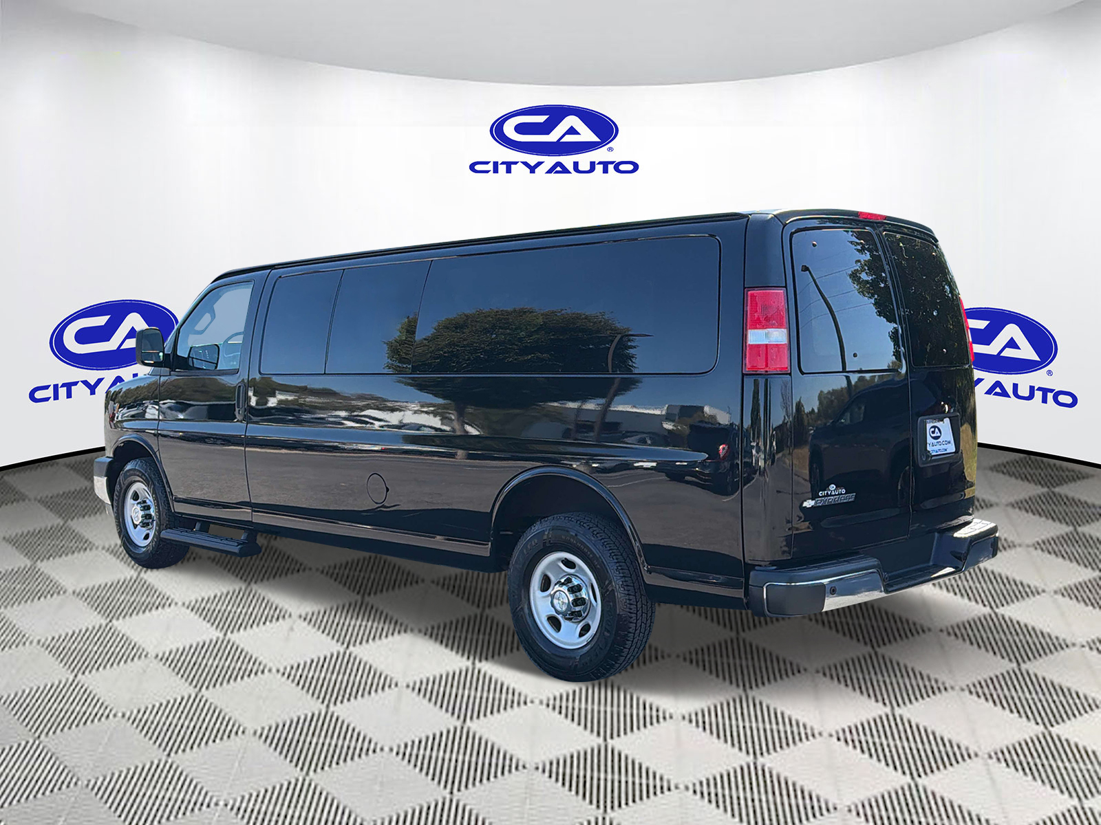 Used 2020 Chevrolet Express 3500 Van