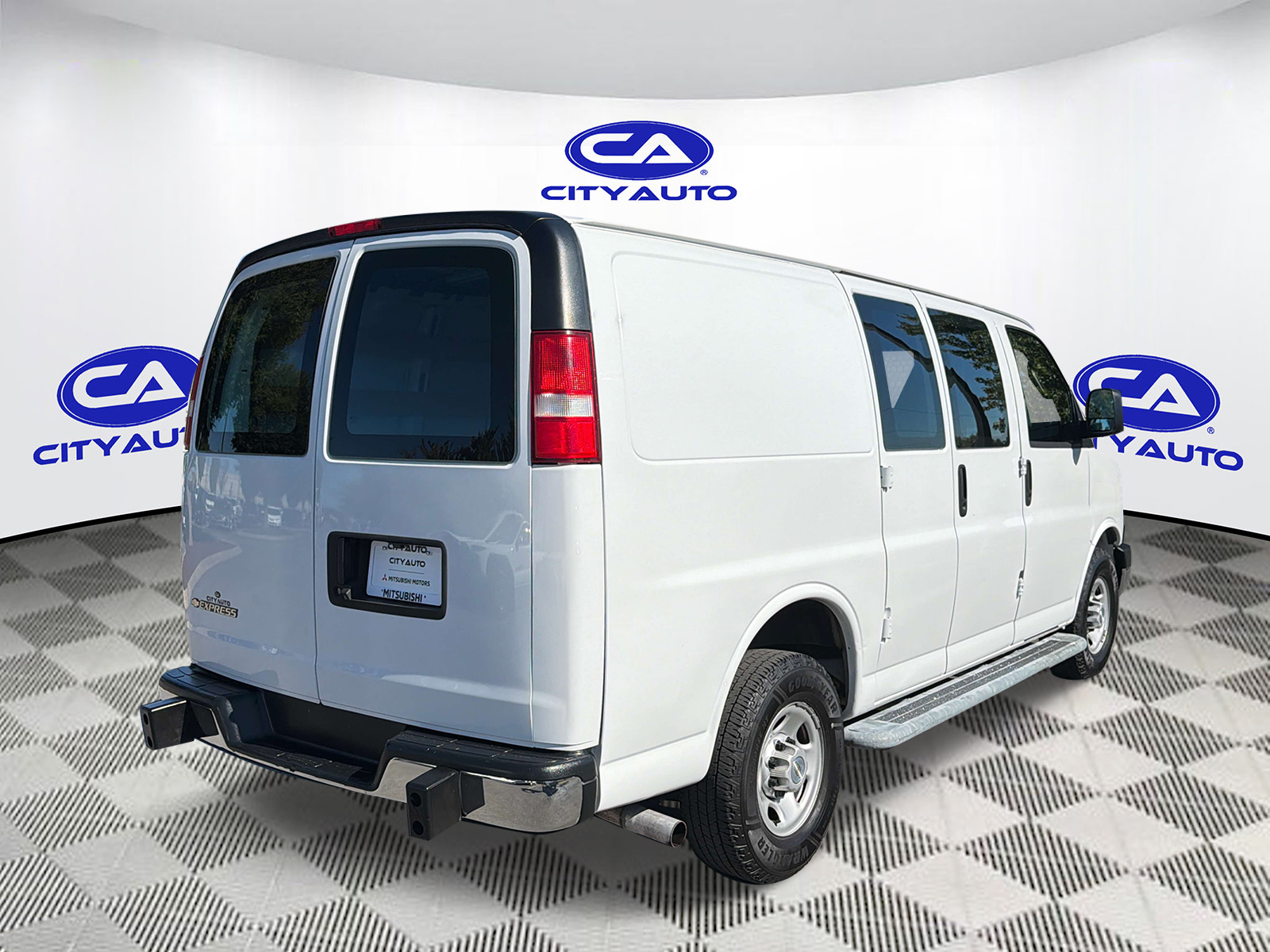 Used 2020 Chevrolet Express 2500 Van