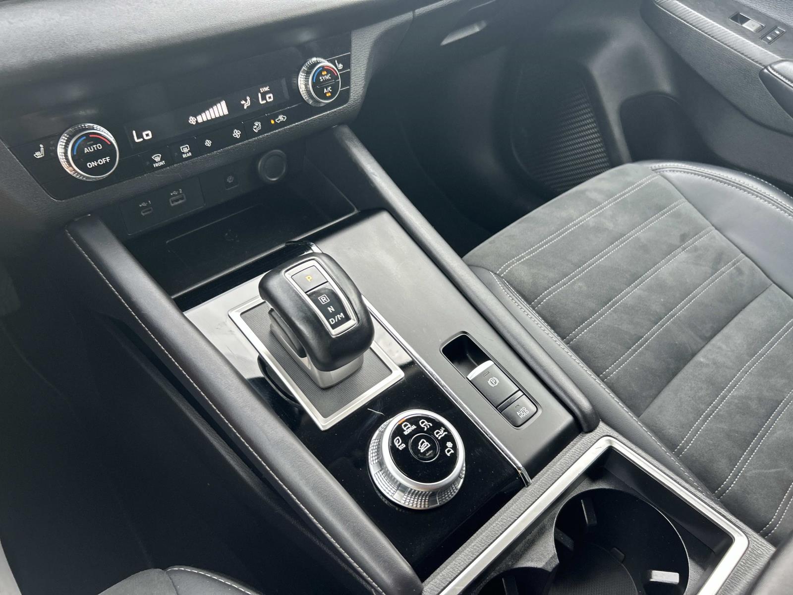 Used 2024 Mitsubishi Outlander SUV