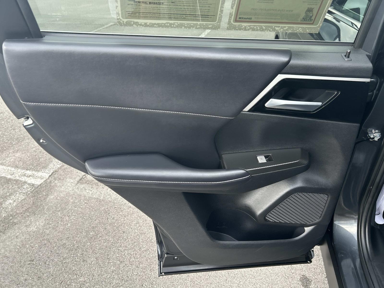 Used 2024 Mitsubishi Outlander SUV