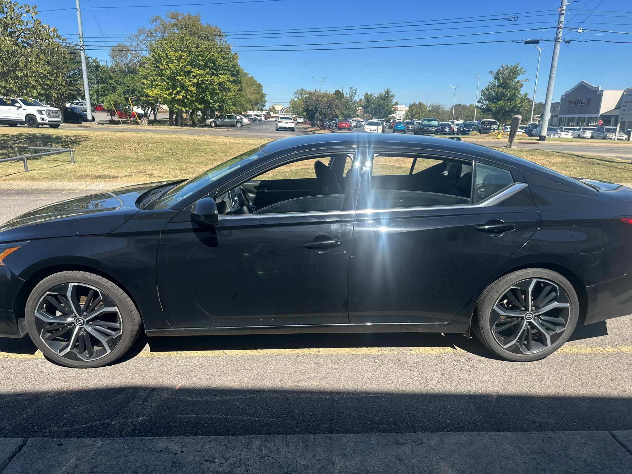 Used 2024 Nissan Altima Sedan