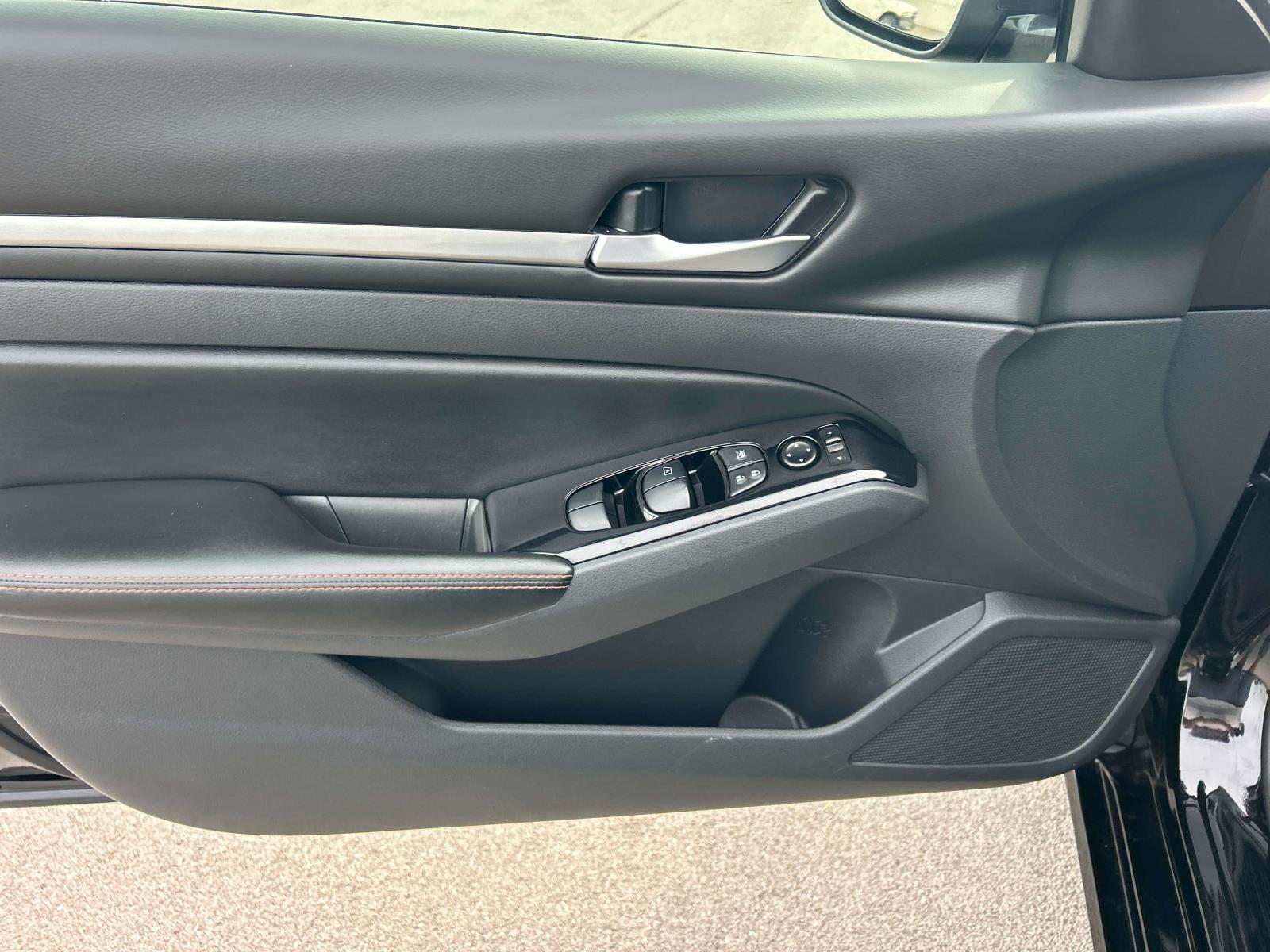Used 2024 Nissan Altima Sedan