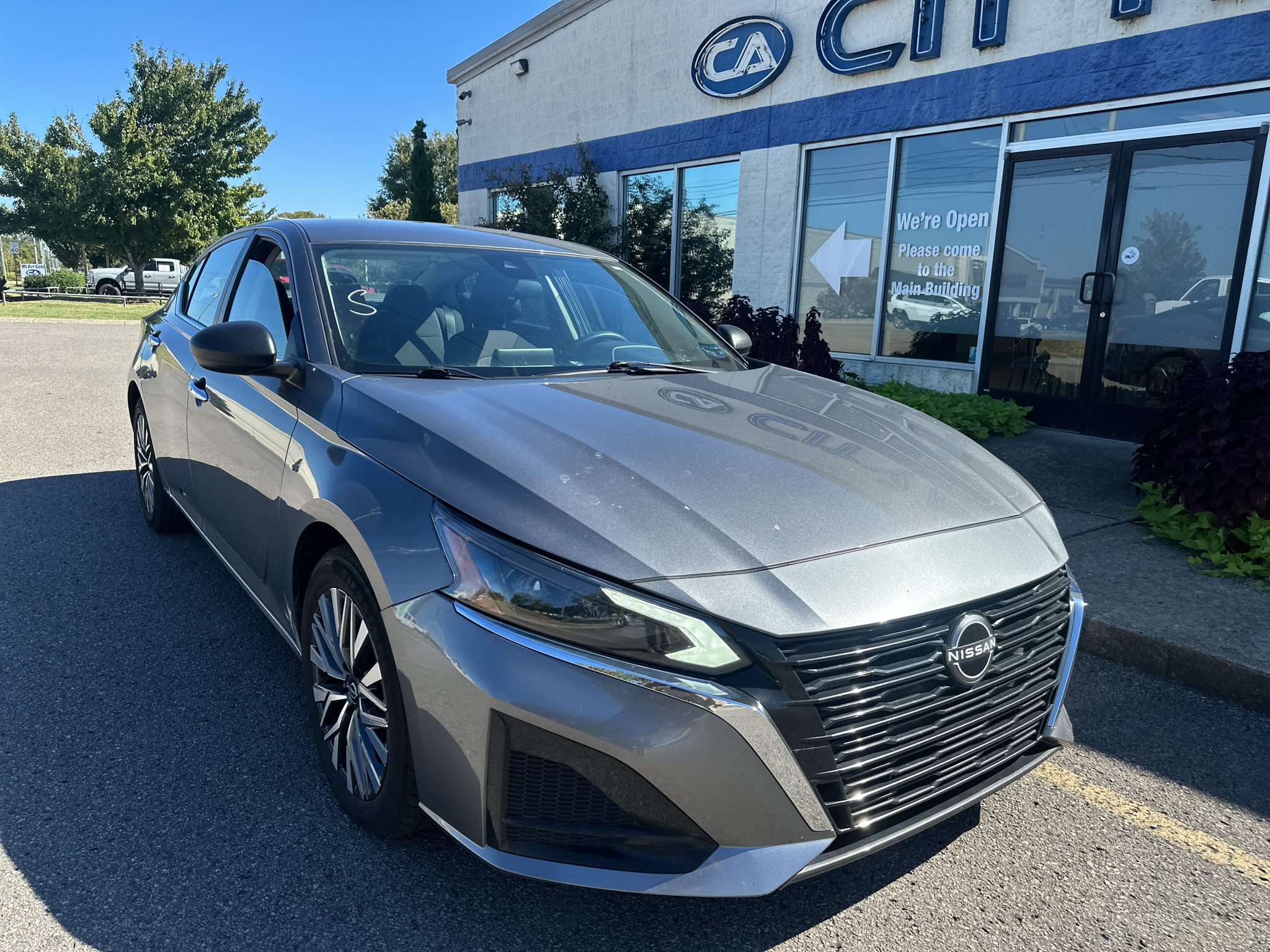 Used 2024 Nissan Altima Sedan