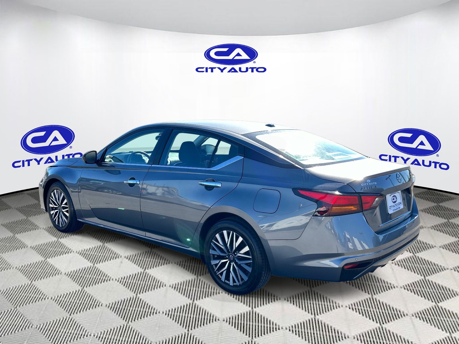 Used 2024 Nissan Altima Sedan