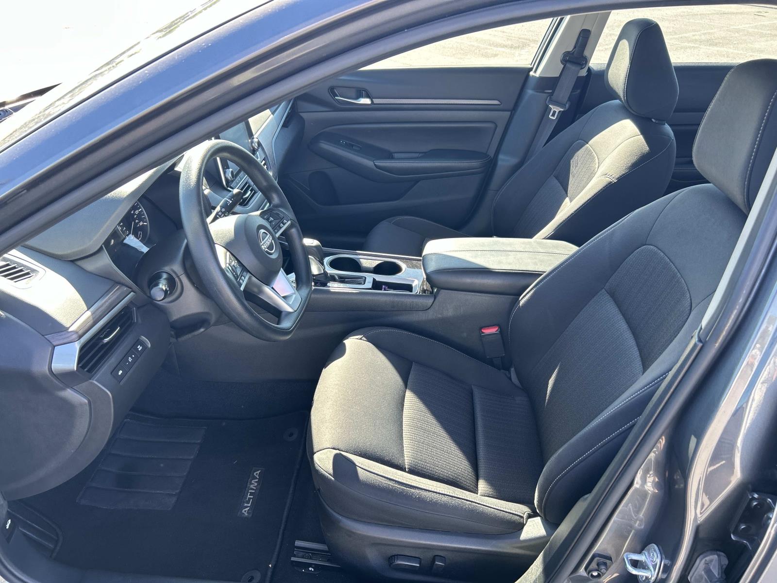 Used 2024 Nissan Altima Sedan