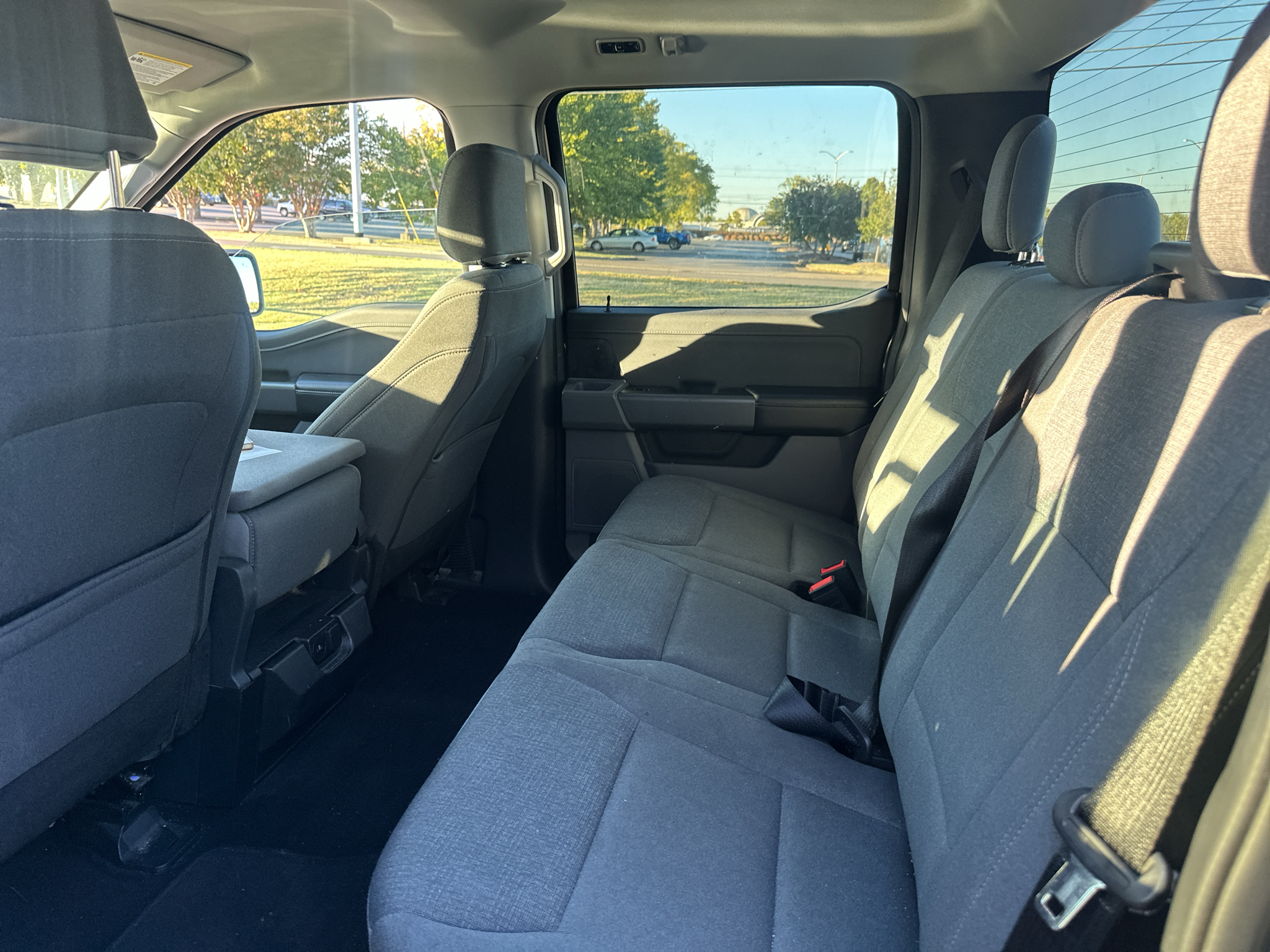 Vehicle photo 15