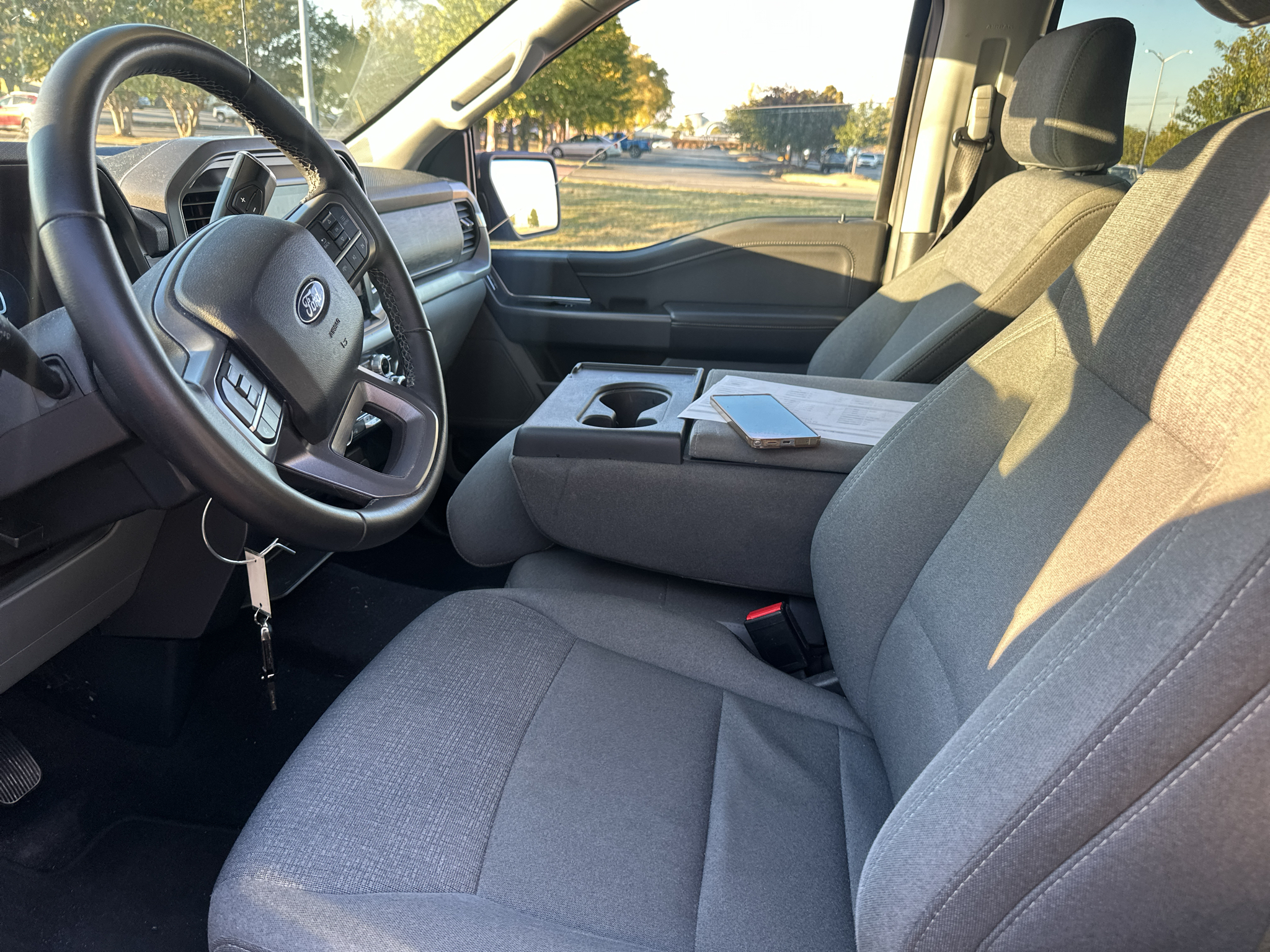 Vehicle photo 17