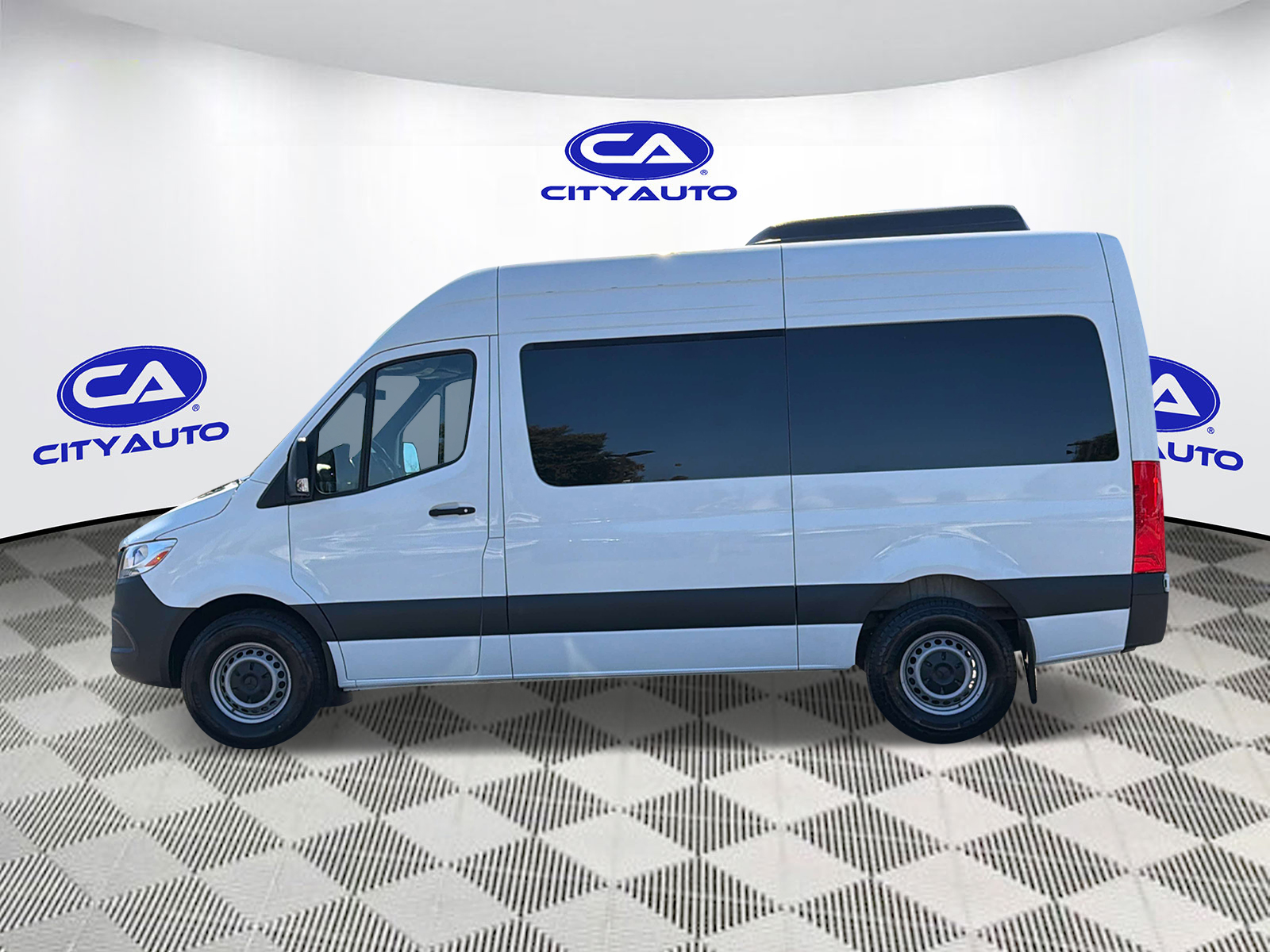 Used 2024 Mercedes-benz Sprinter 2500 Van