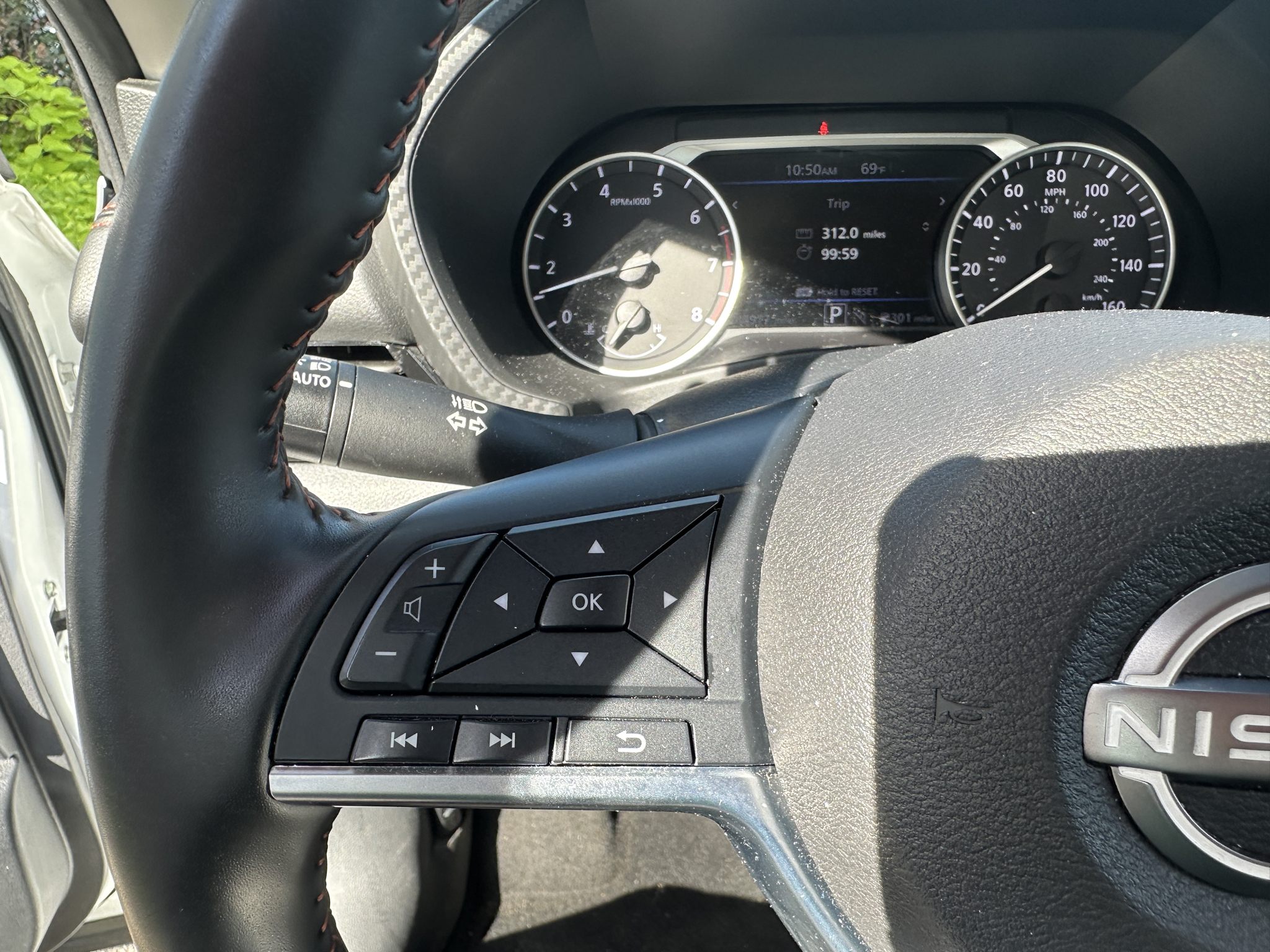 Vehicle photo 22