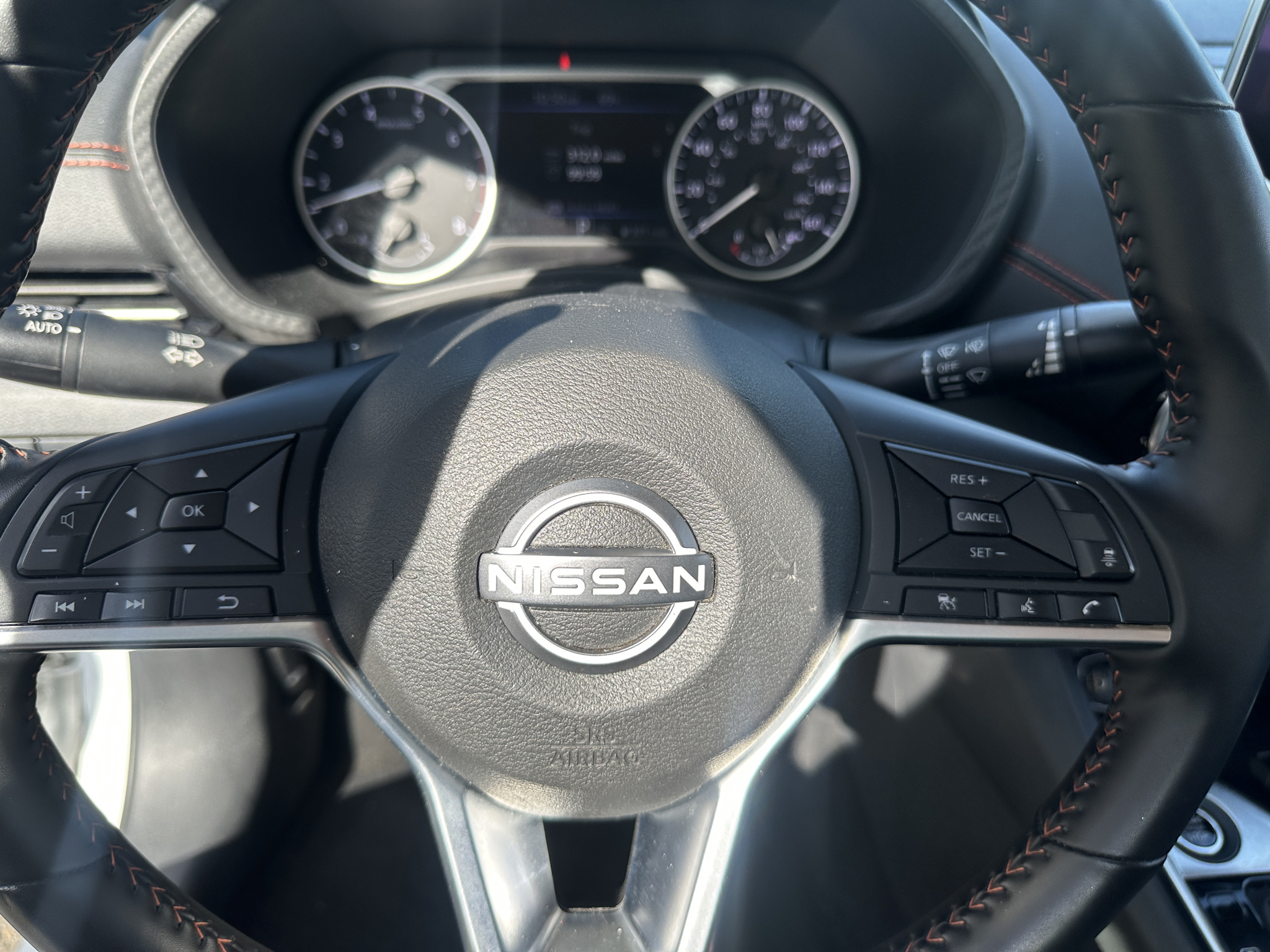 Vehicle photo 21