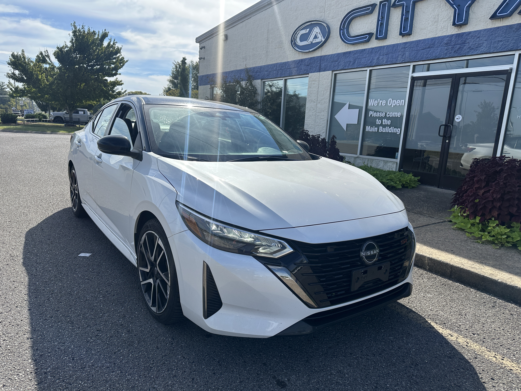 Vehicle photo 2