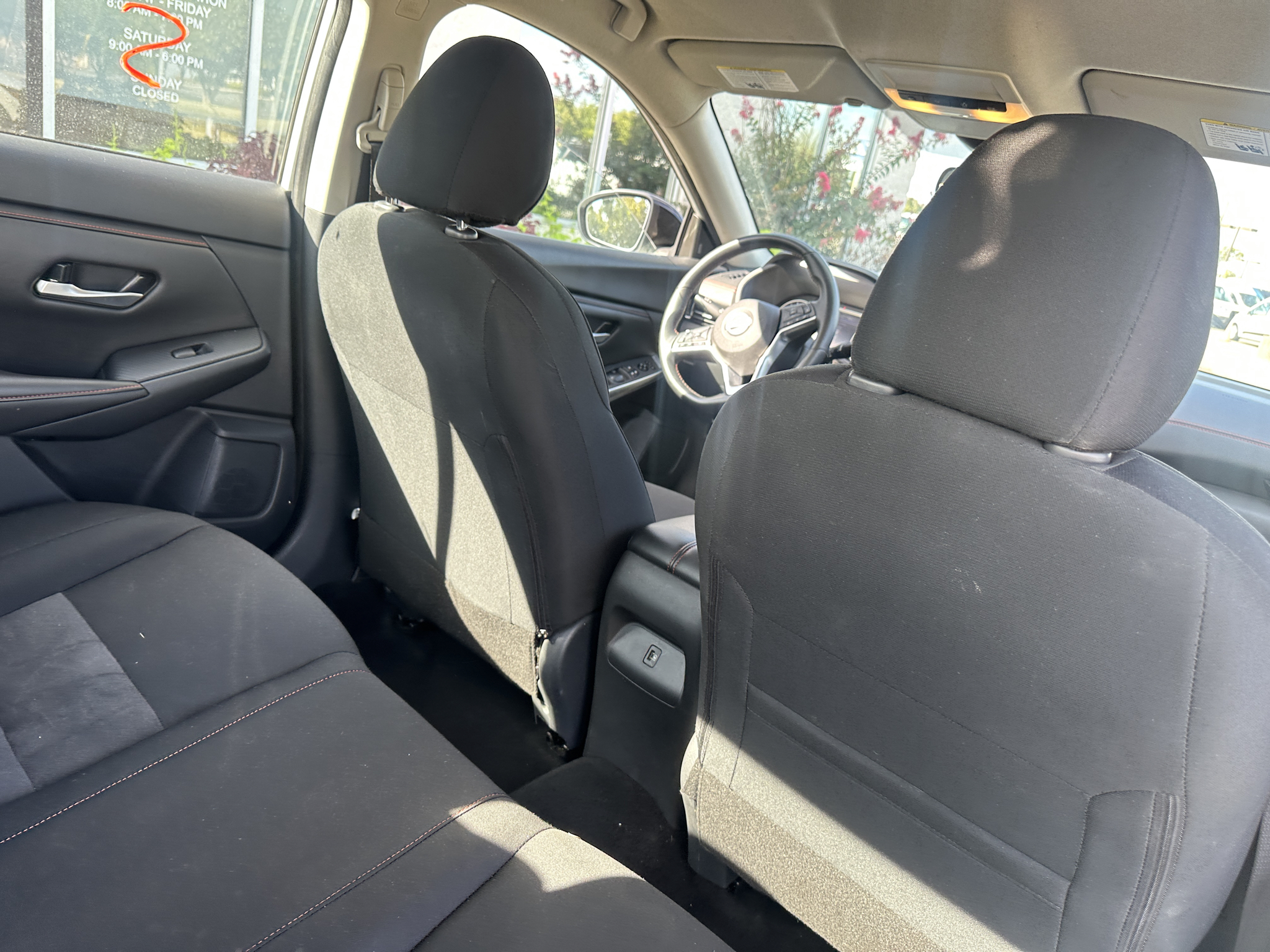 Vehicle photo 14