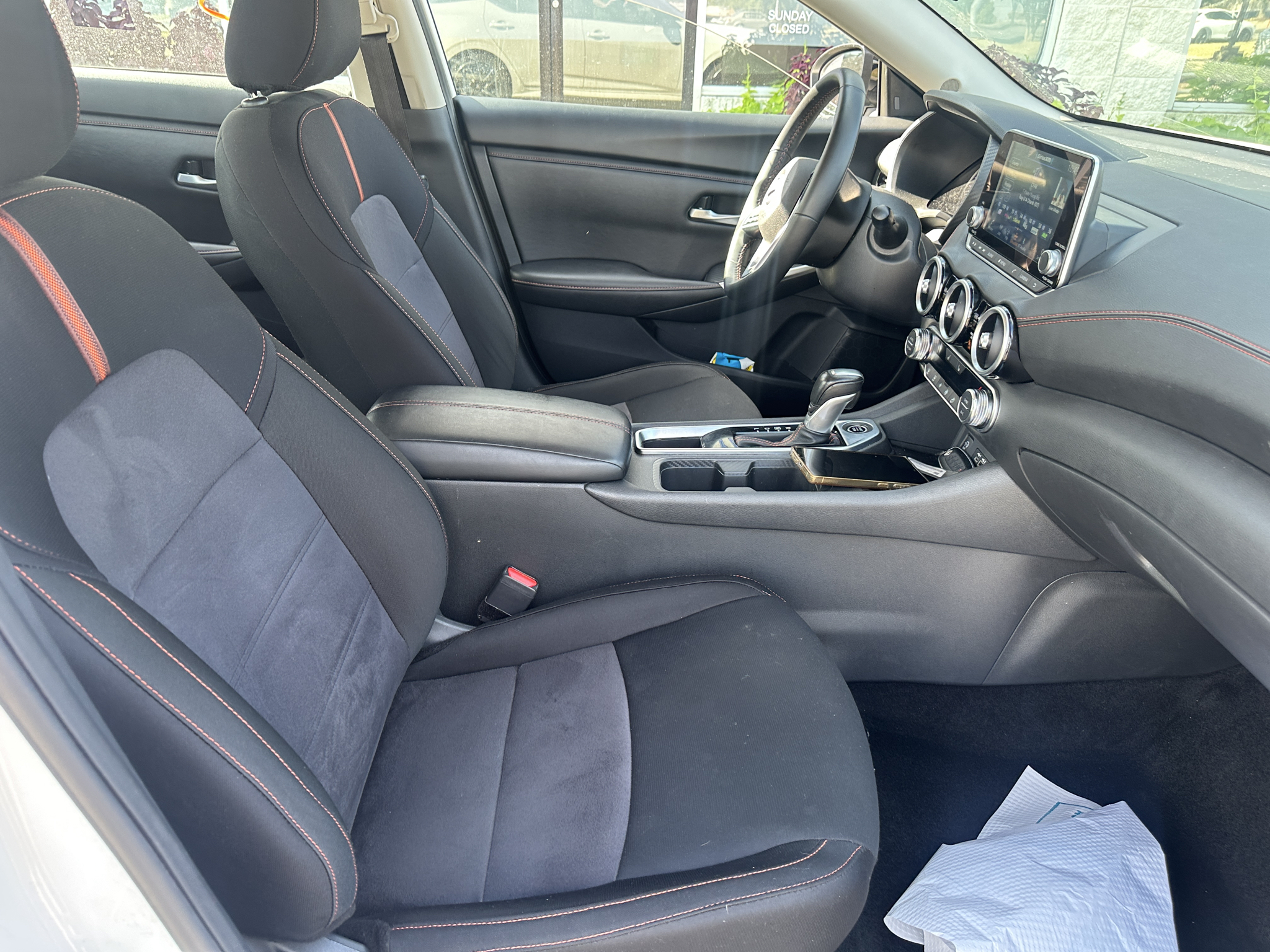 Vehicle photo 10