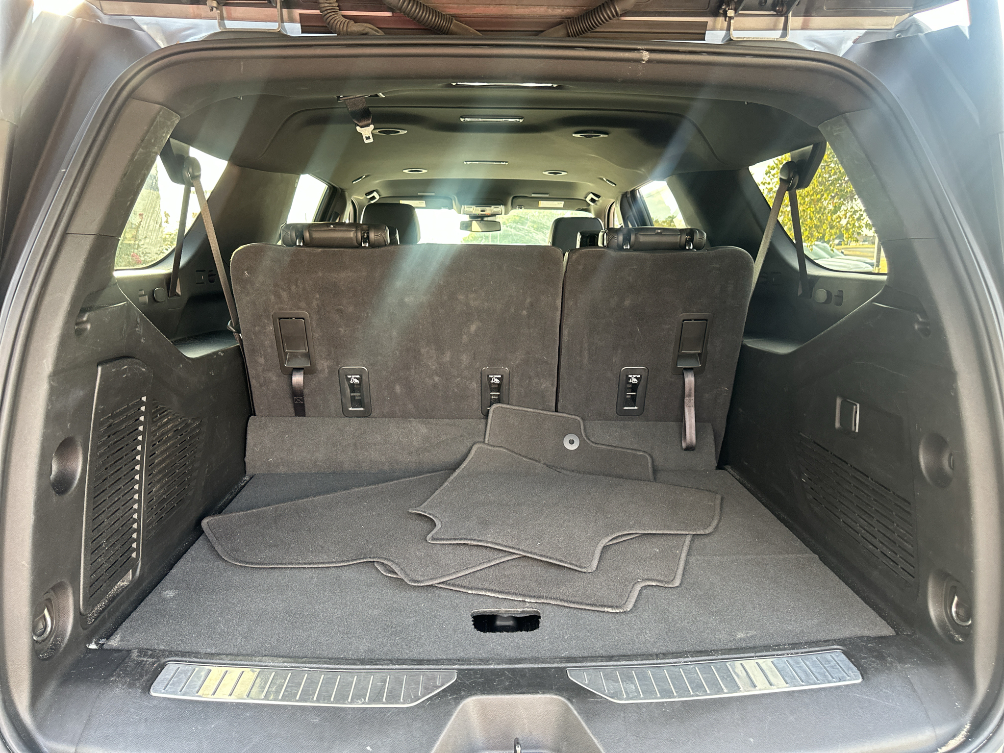 Vehicle photo 17