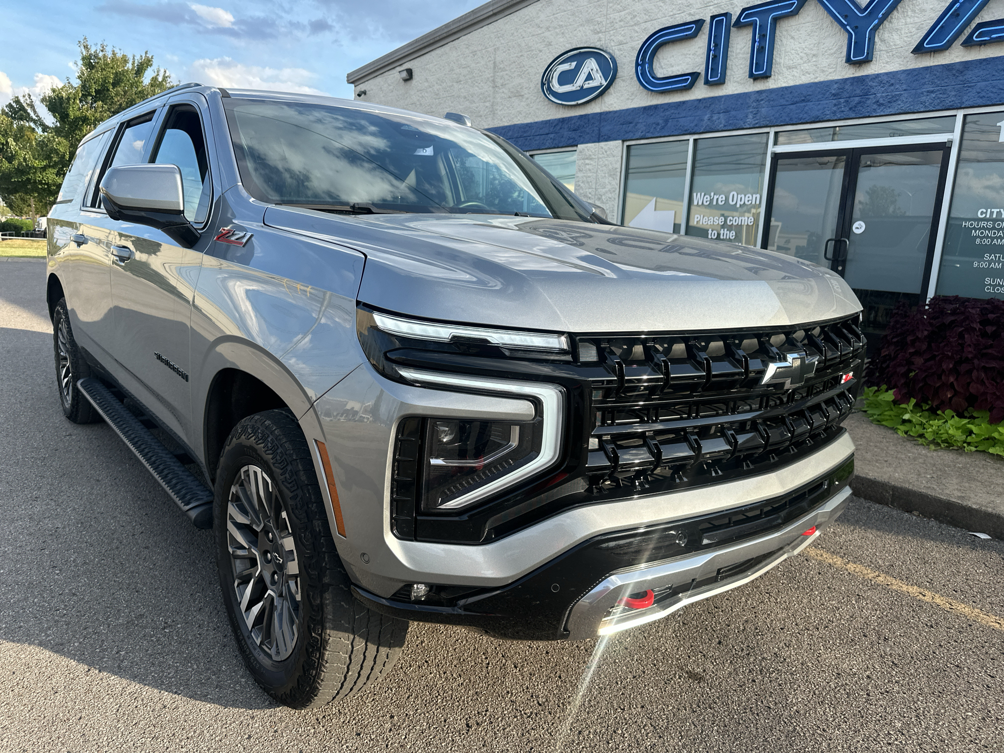 Vehicle photo 2