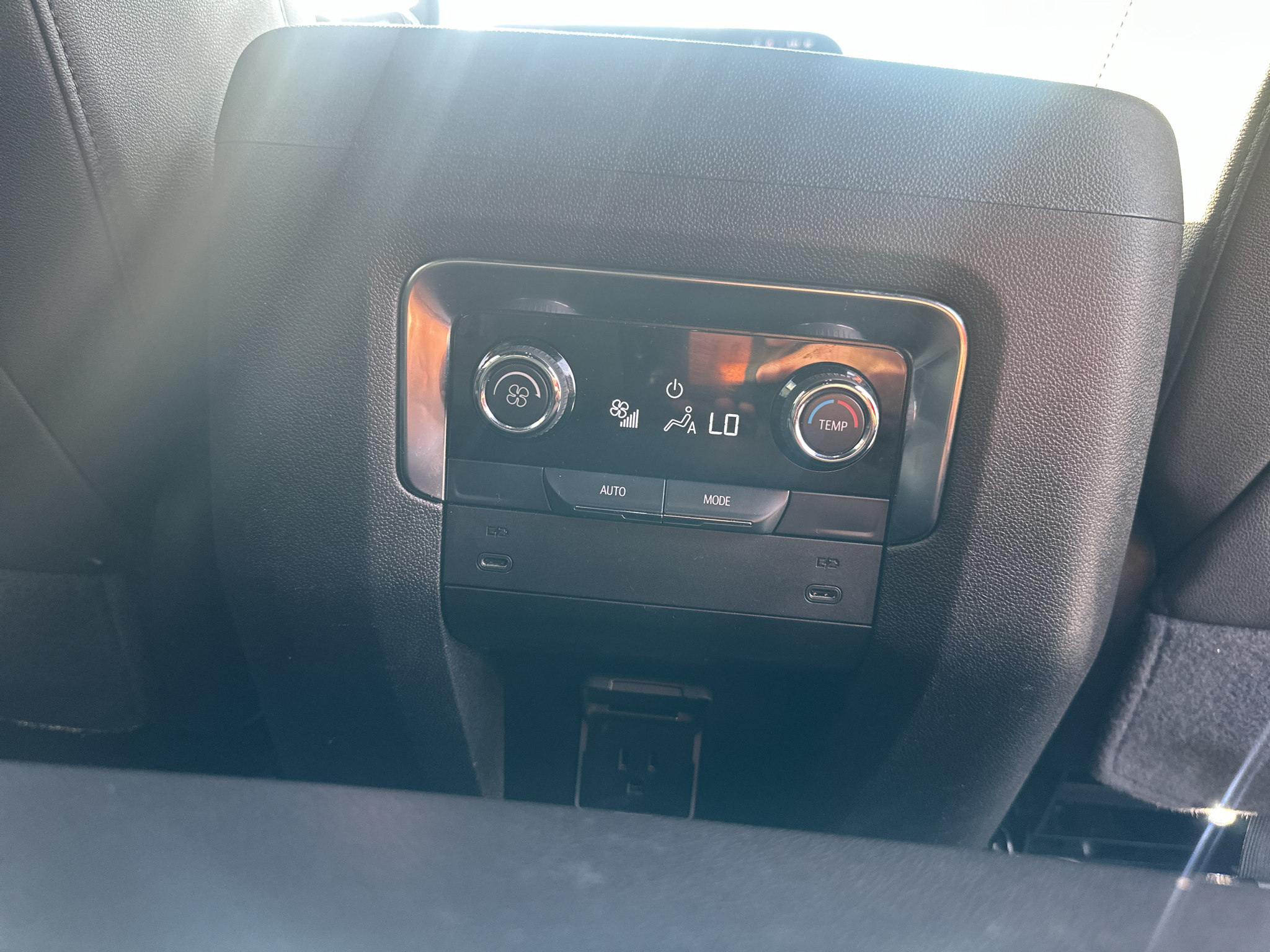 Vehicle photo 16