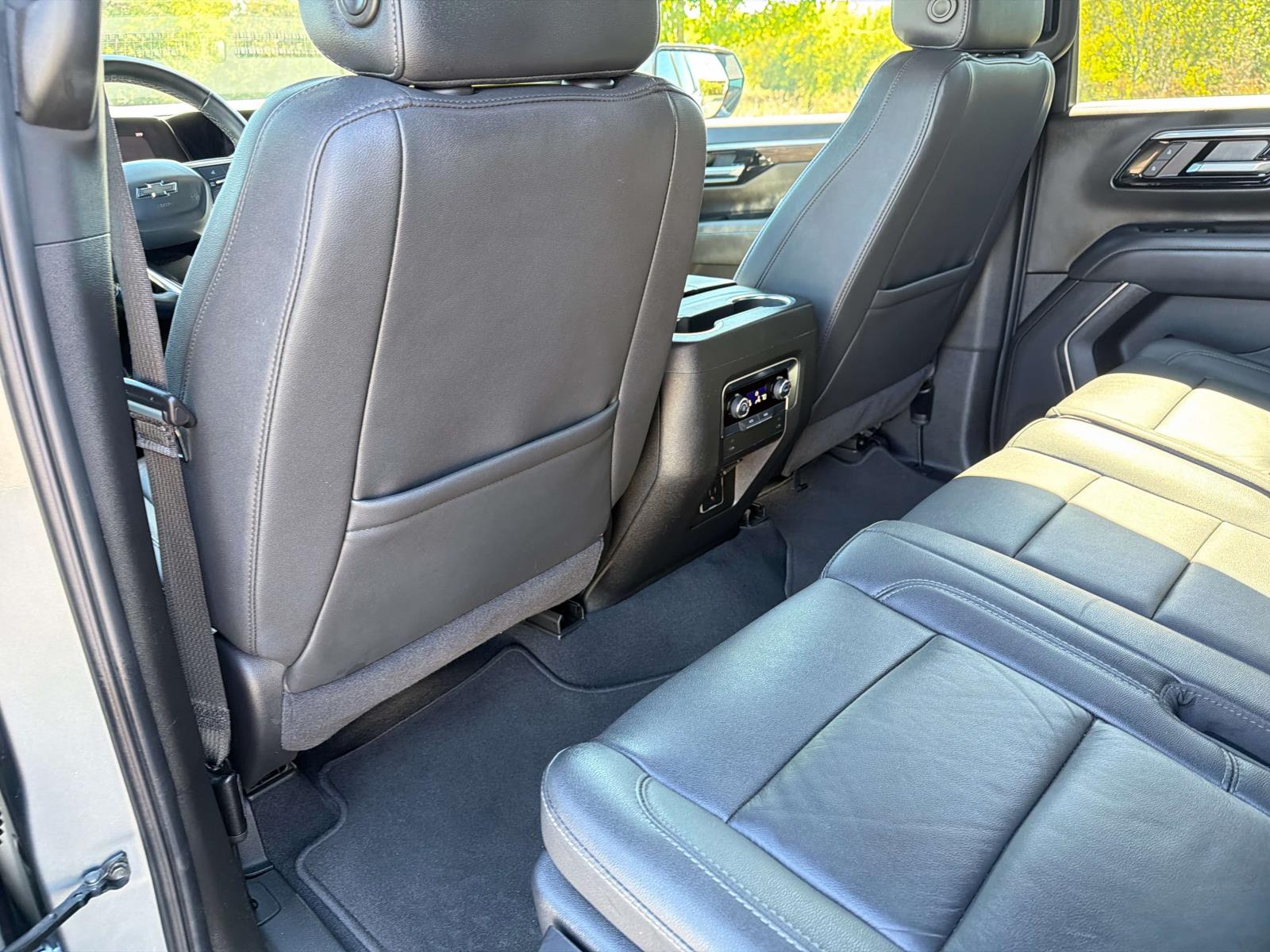 Used 2025 Chevrolet Suburban SUV