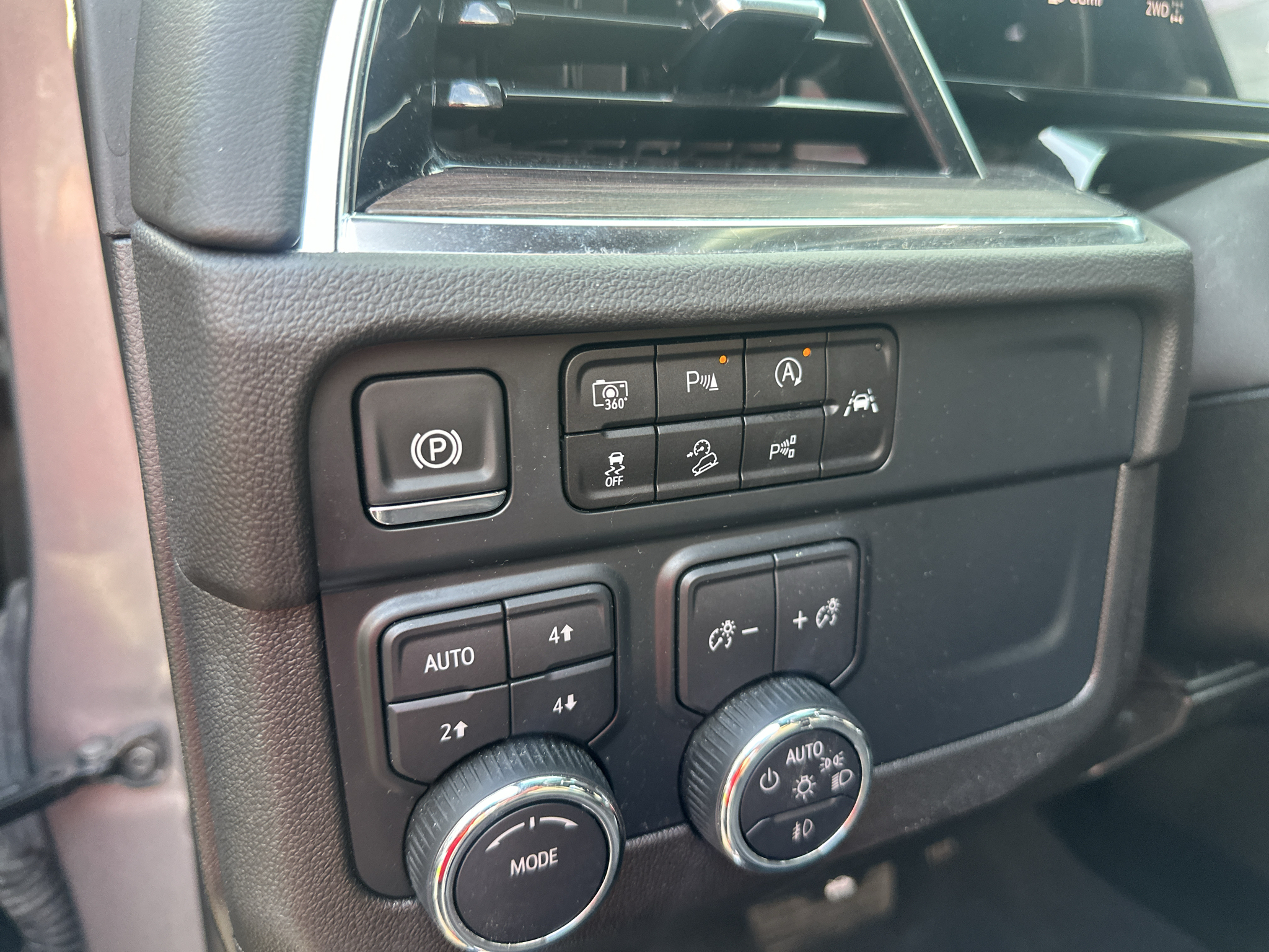 Vehicle photo 21