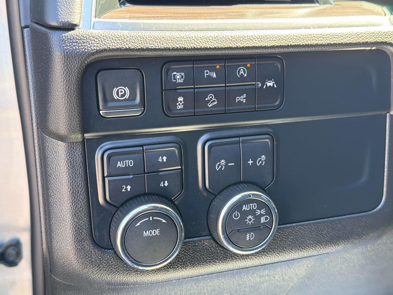 Used 2025 Chevrolet Suburban SUV