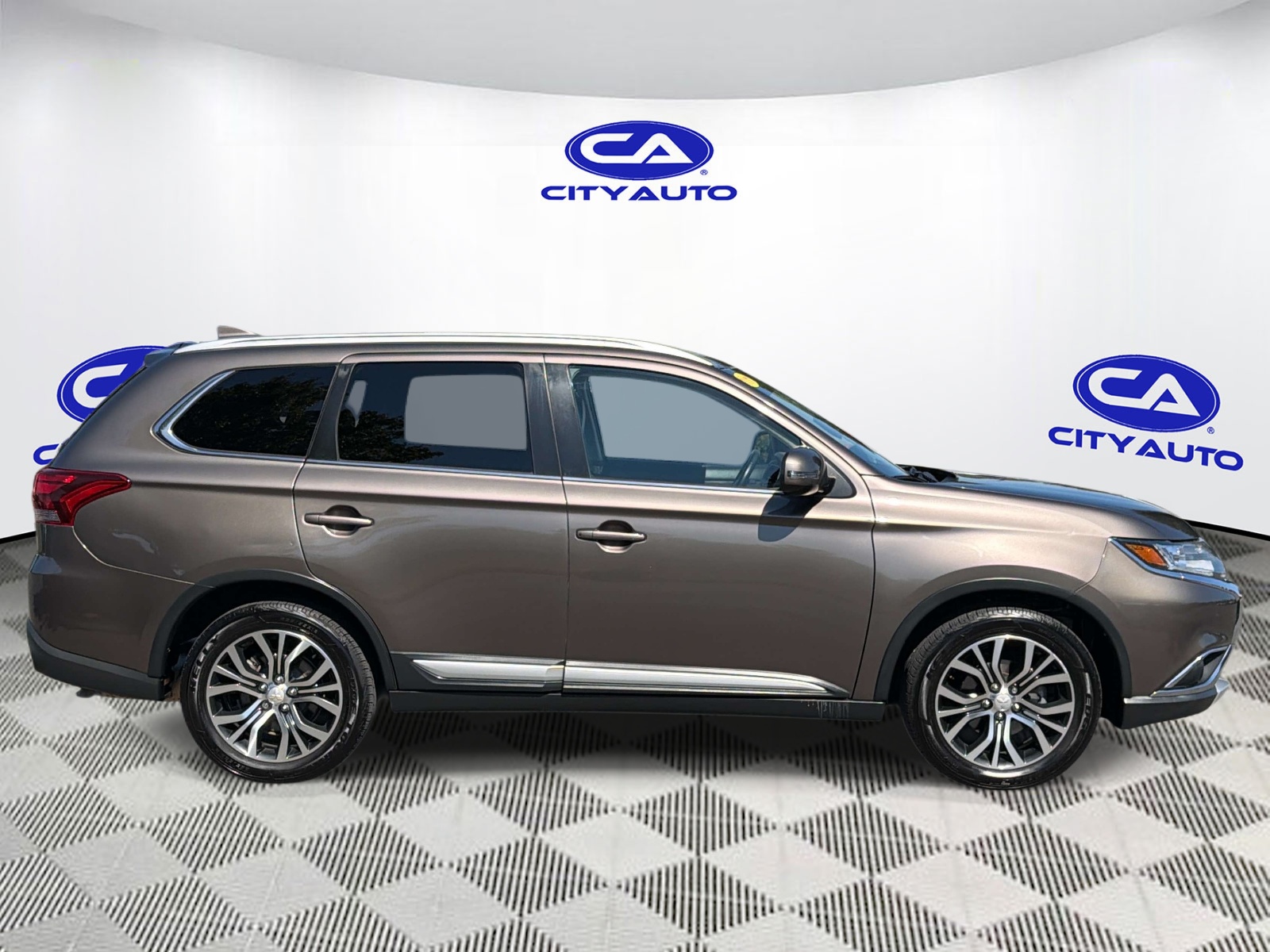 Used 2017 Mitsubishi Outlander SUV