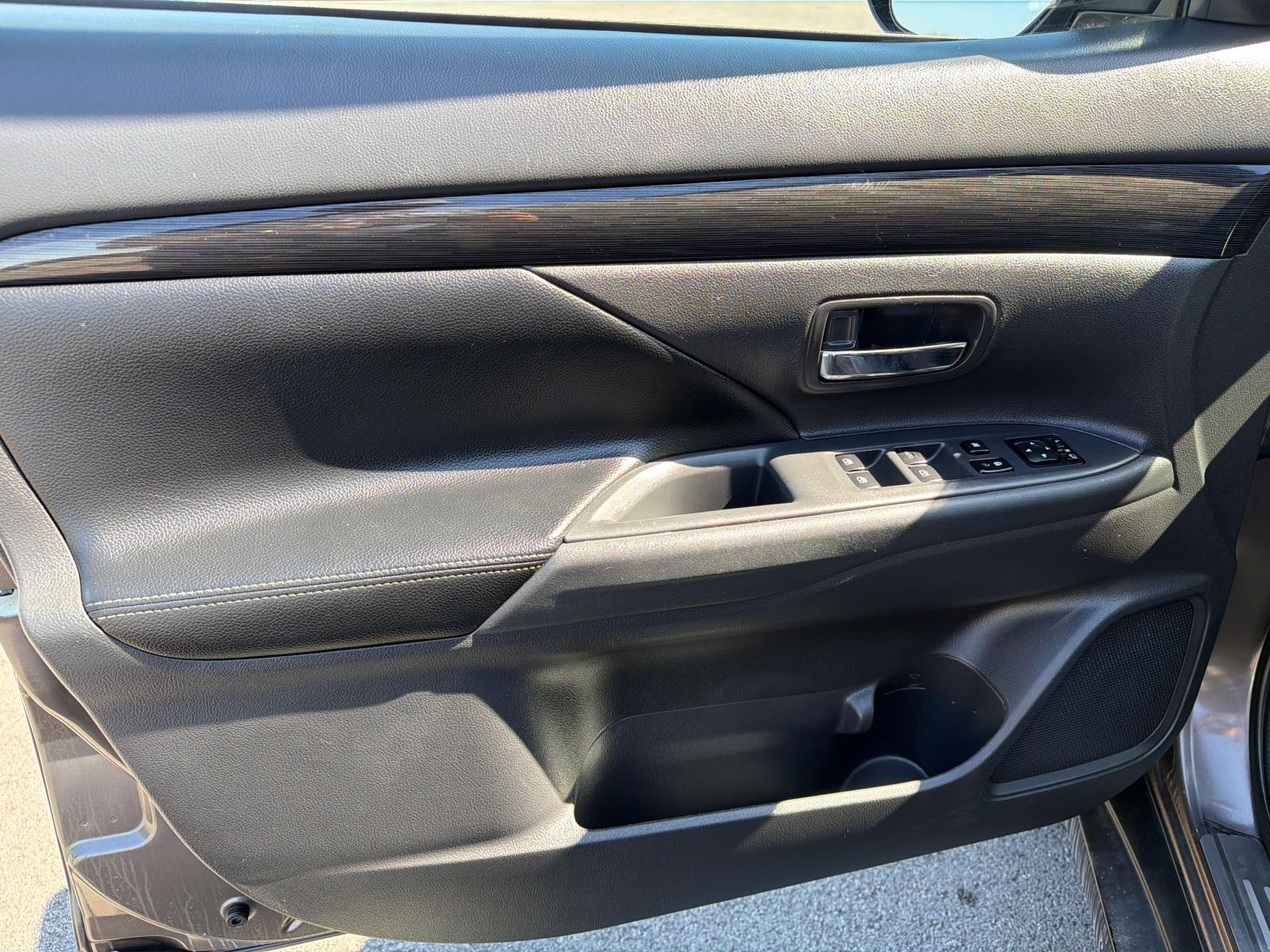 Used 2017 Mitsubishi Outlander SUV