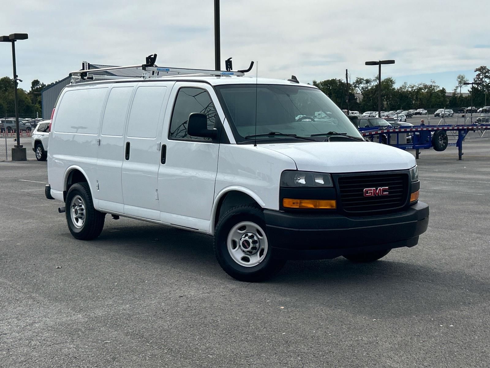 2023 GMC Savana Cargo