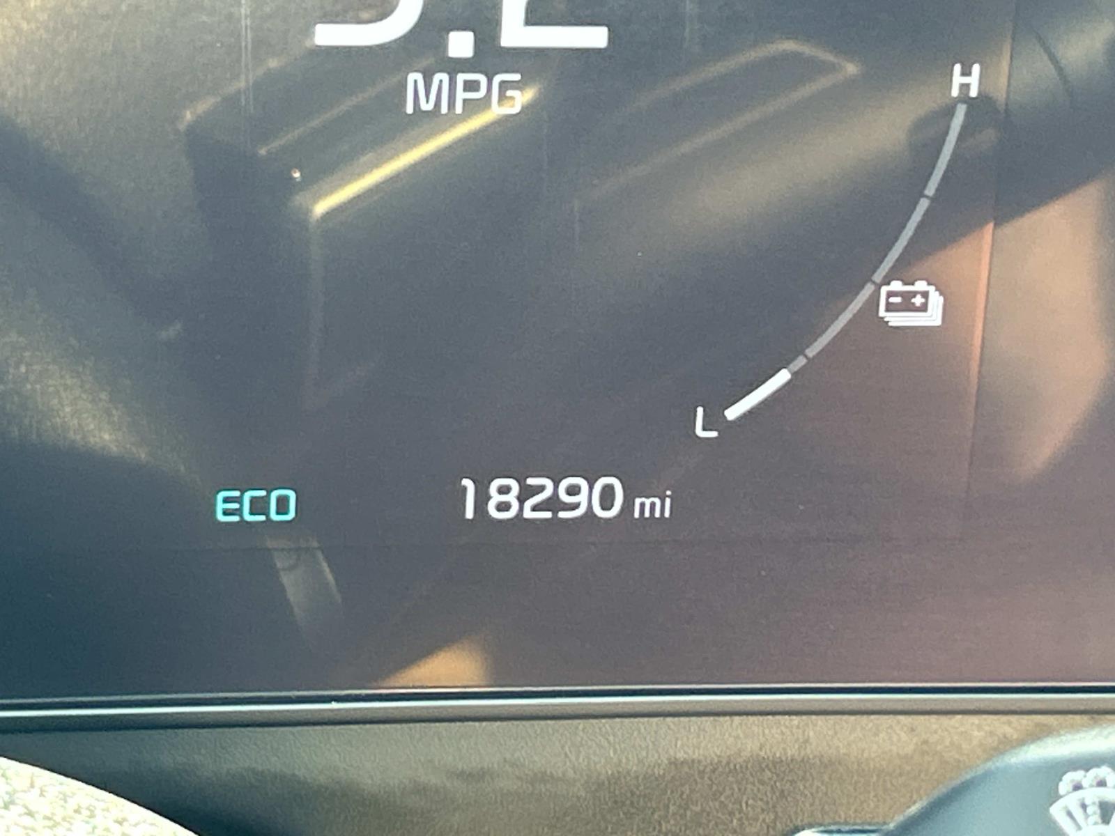 Used 2025 Kia Sportage PHEV SUV