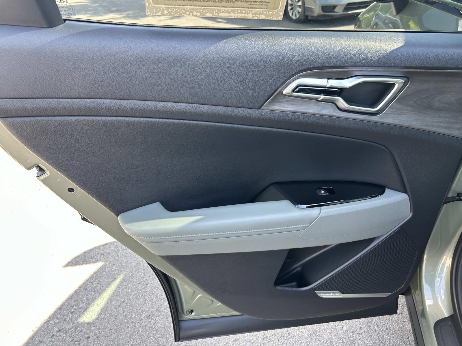 Used 2025 Kia Sportage PHEV SUV