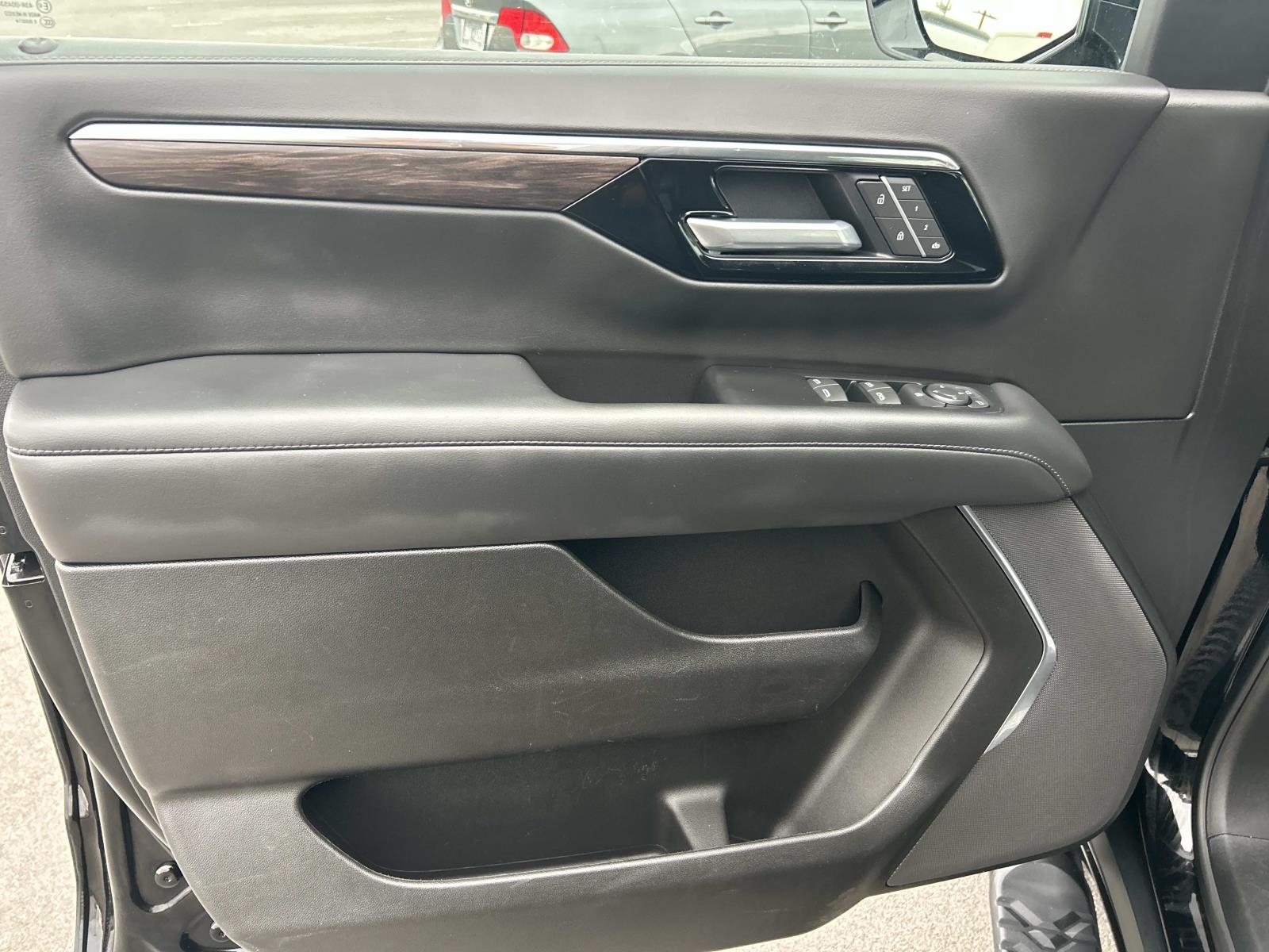 Used 2025 Chevrolet Suburban SUV