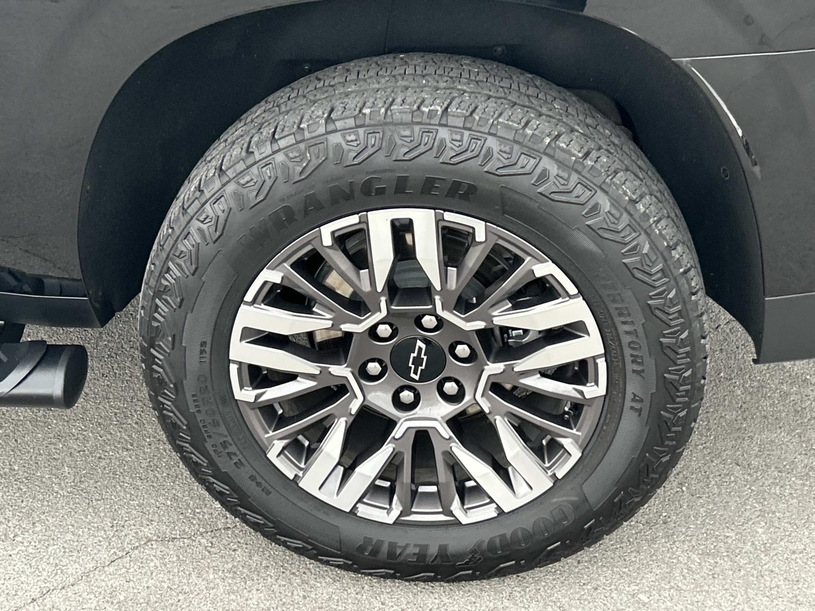 Used 2025 Chevrolet Suburban SUV