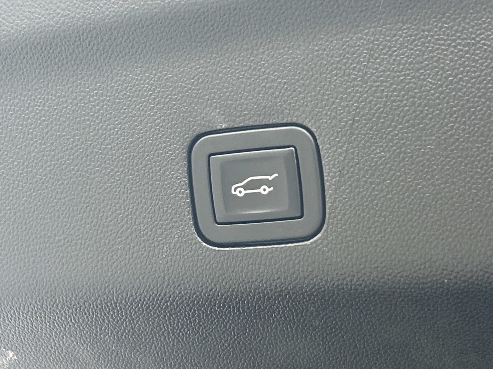 Used 2025 Chevrolet Suburban SUV