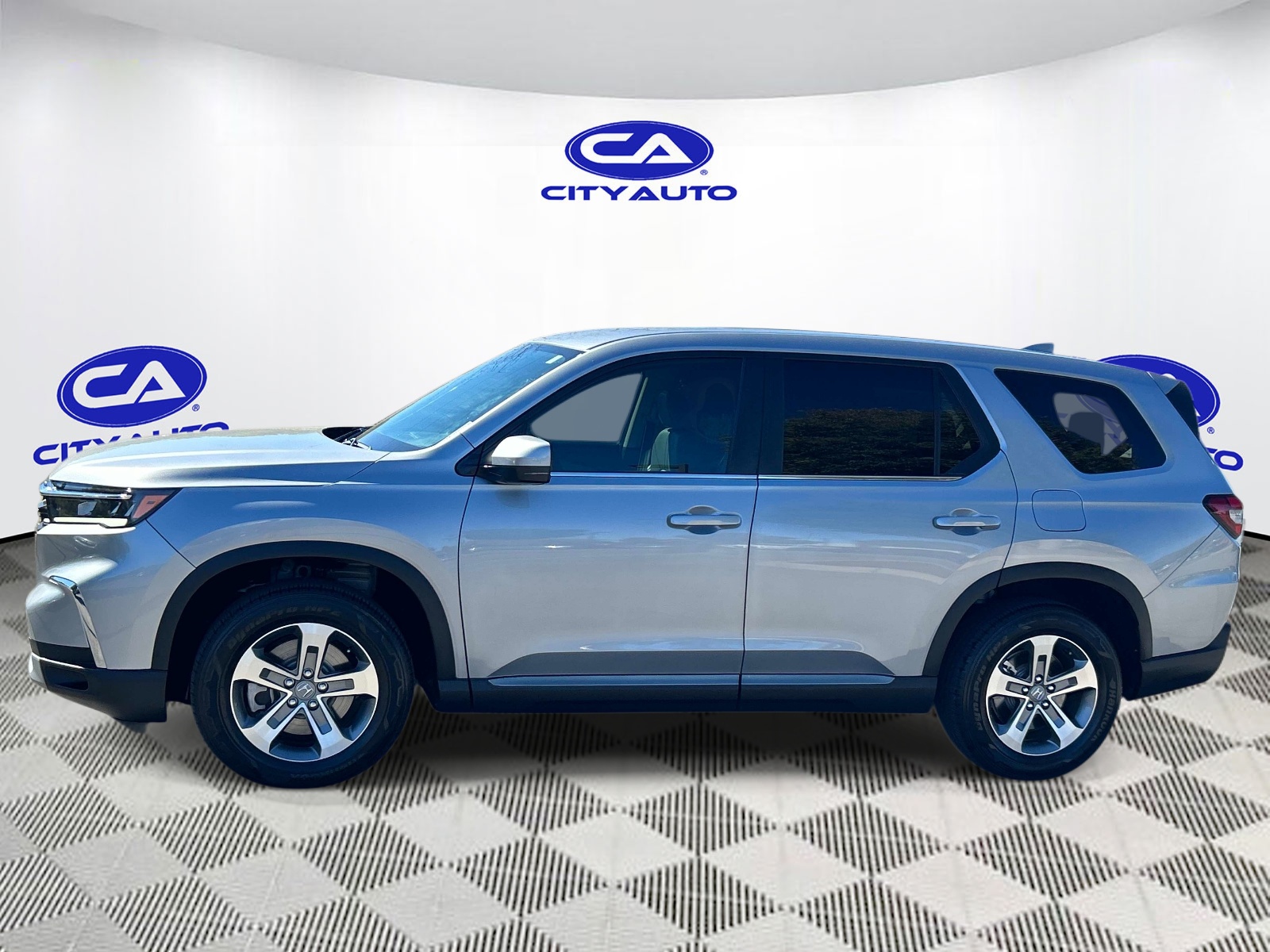 Used 2025 Honda Pilot SUV