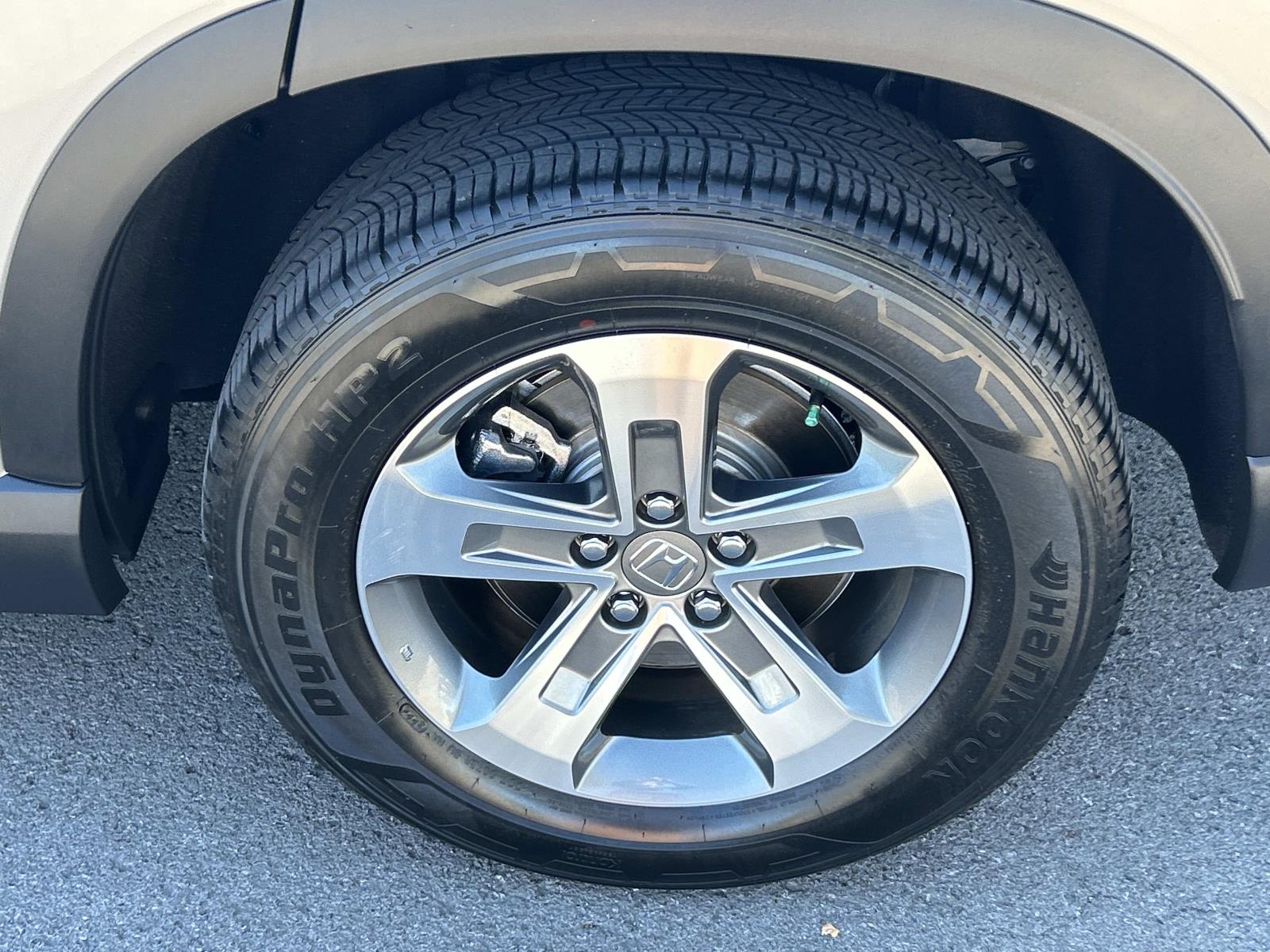 Used 2025 Honda Pilot SUV