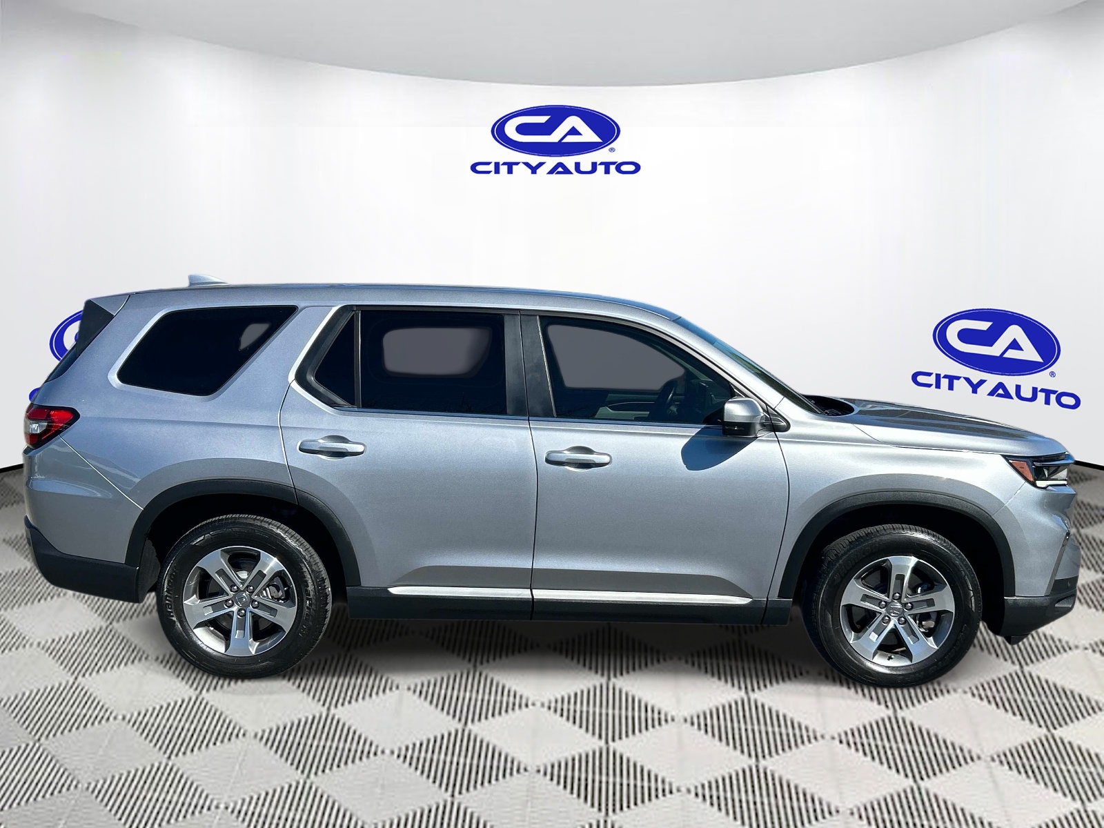 Used 2025 Honda Pilot SUV