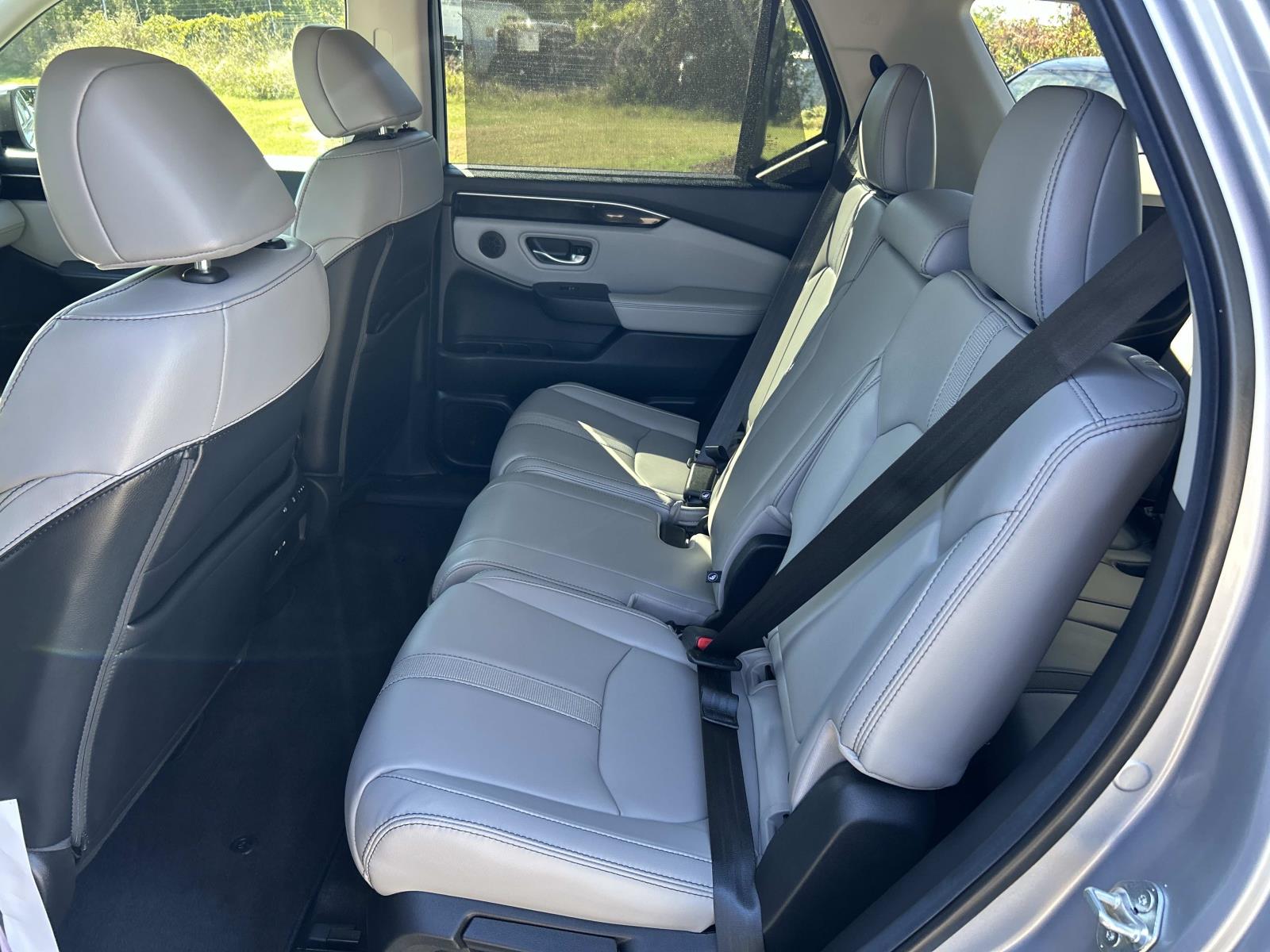 Used 2025 Honda Pilot SUV