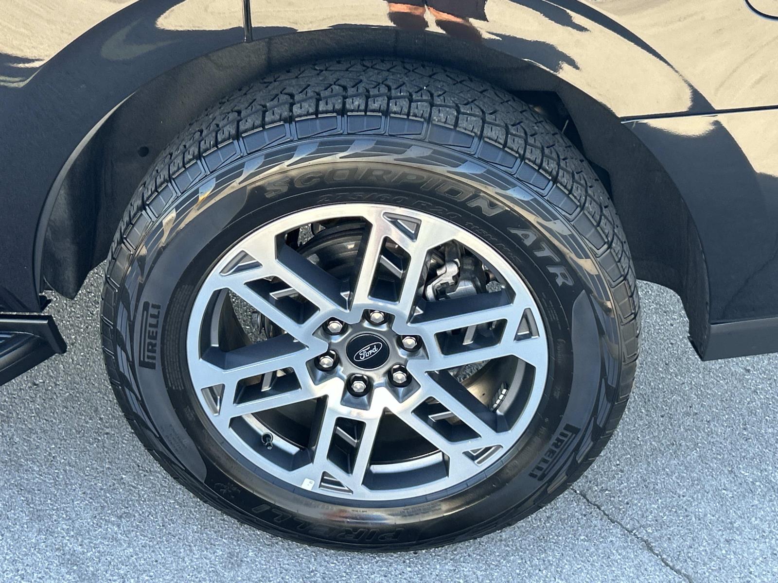 Used 2025 Ford Expedition SUV