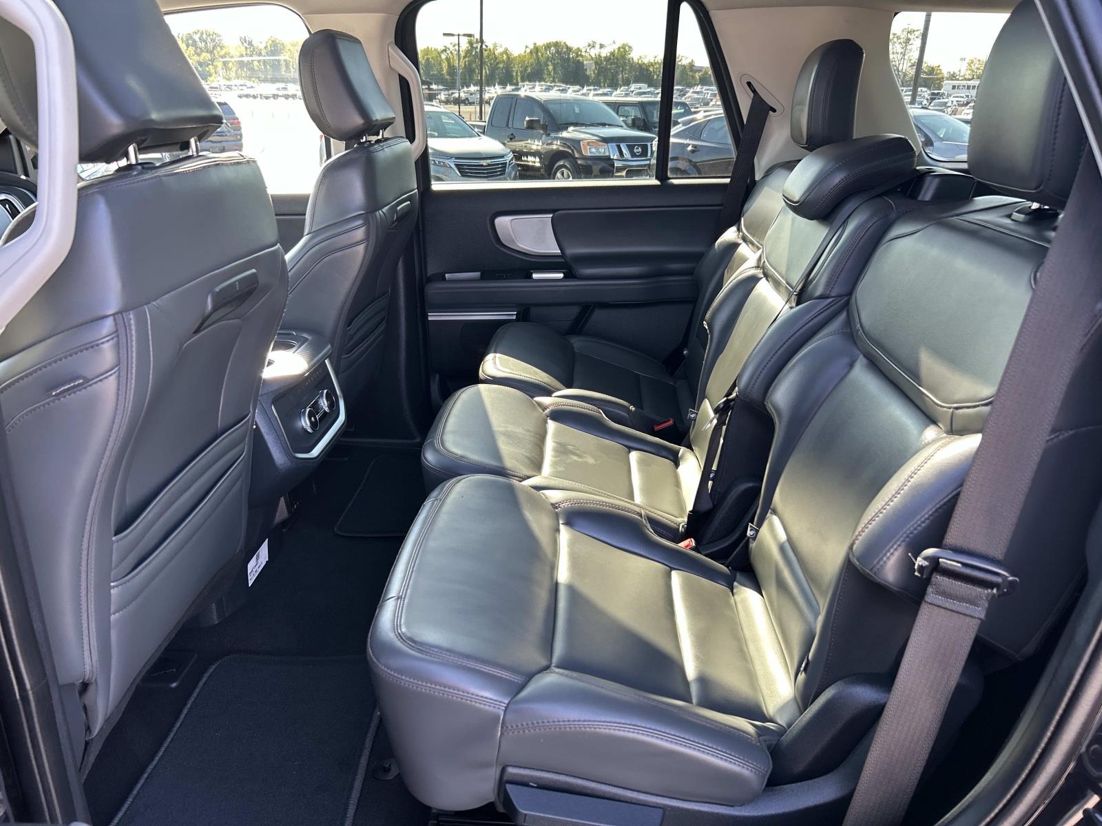 Used 2025 Ford Expedition SUV