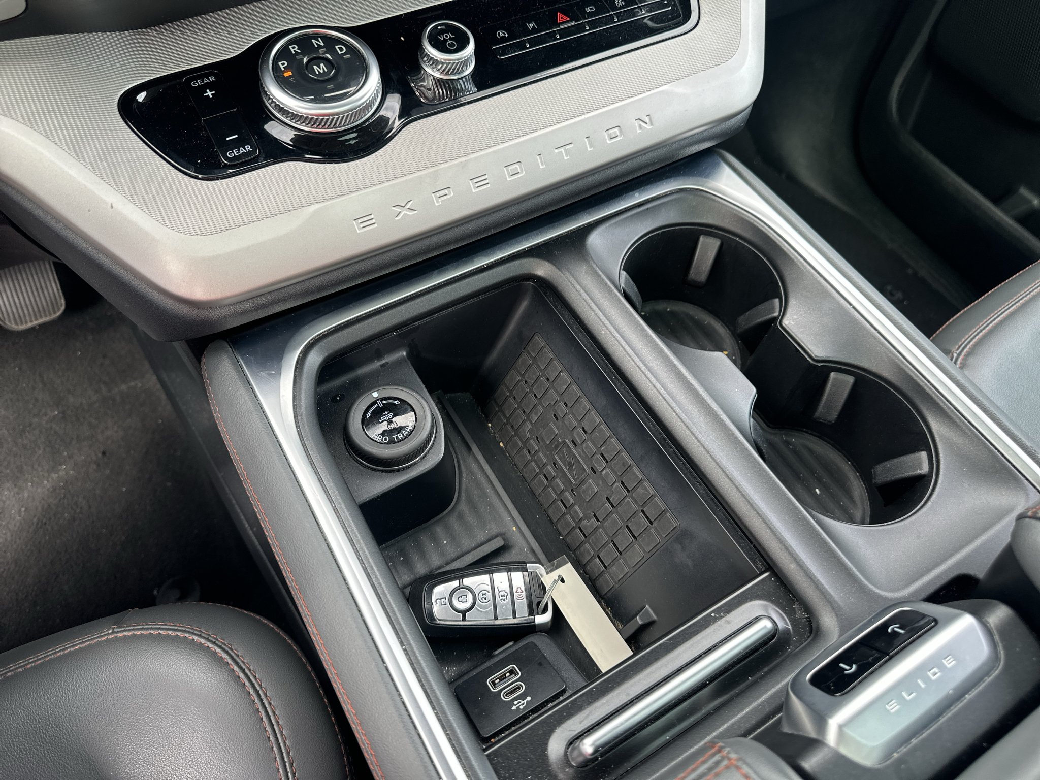 Used 2025 Ford Expedition SUV