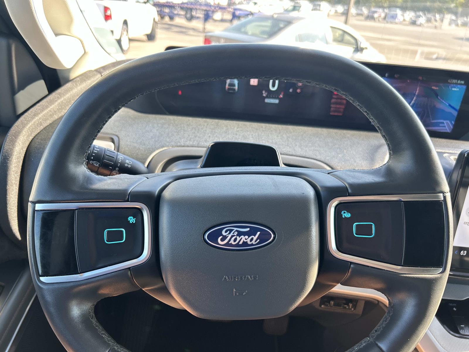 Used 2025 Ford Expedition SUV