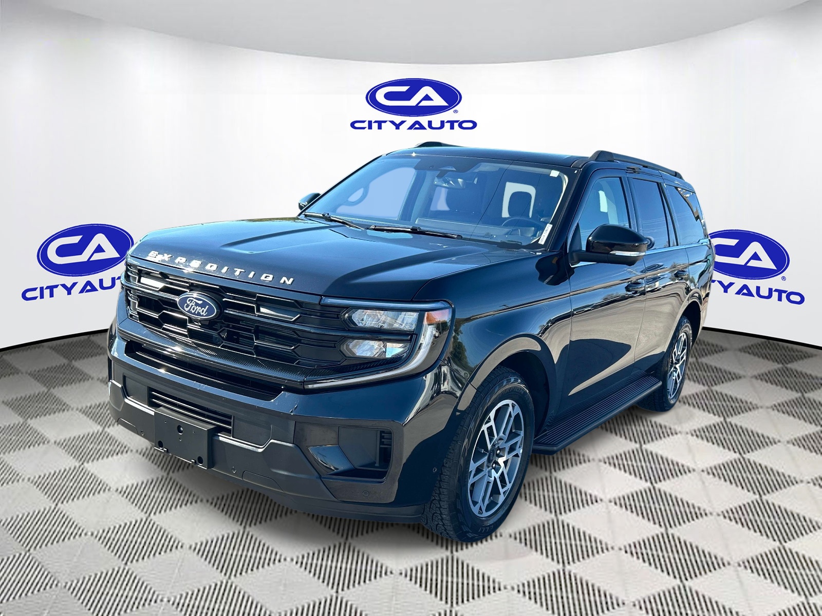 Used 2025 Ford Expedition SUV