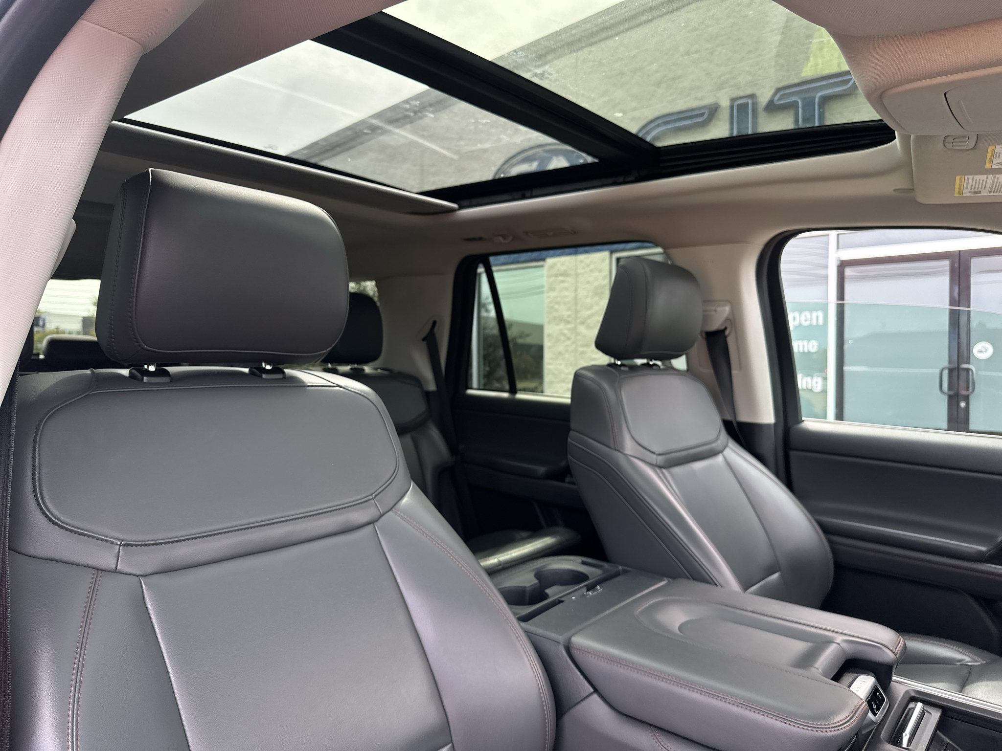 Used 2025 Ford Expedition SUV
