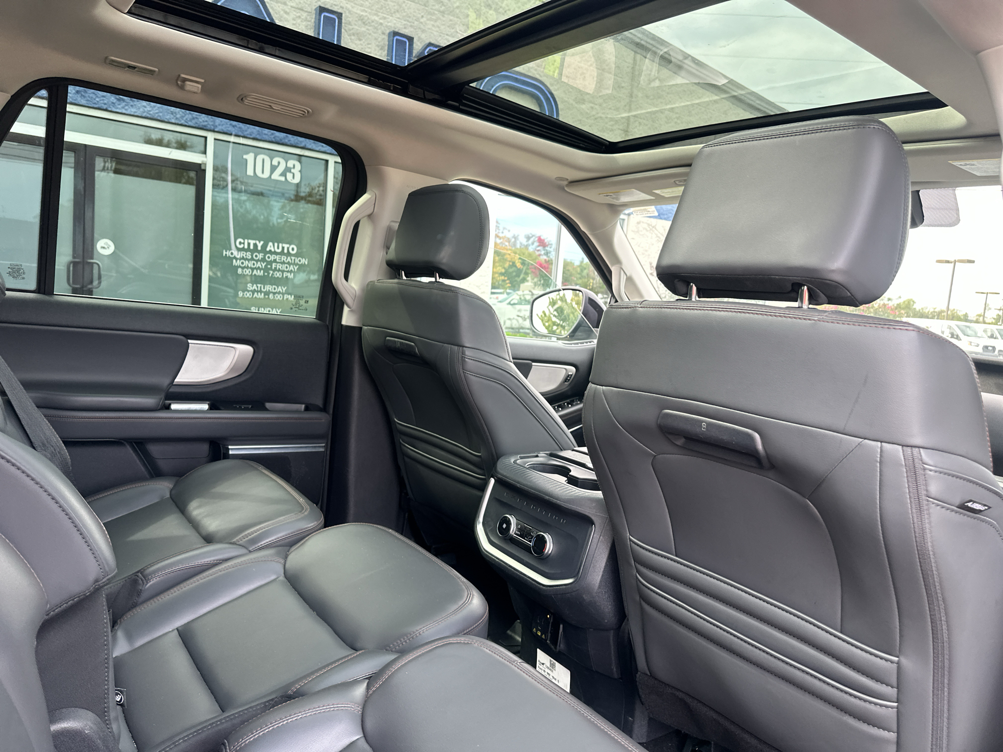 Used 2025 Ford Expedition SUV