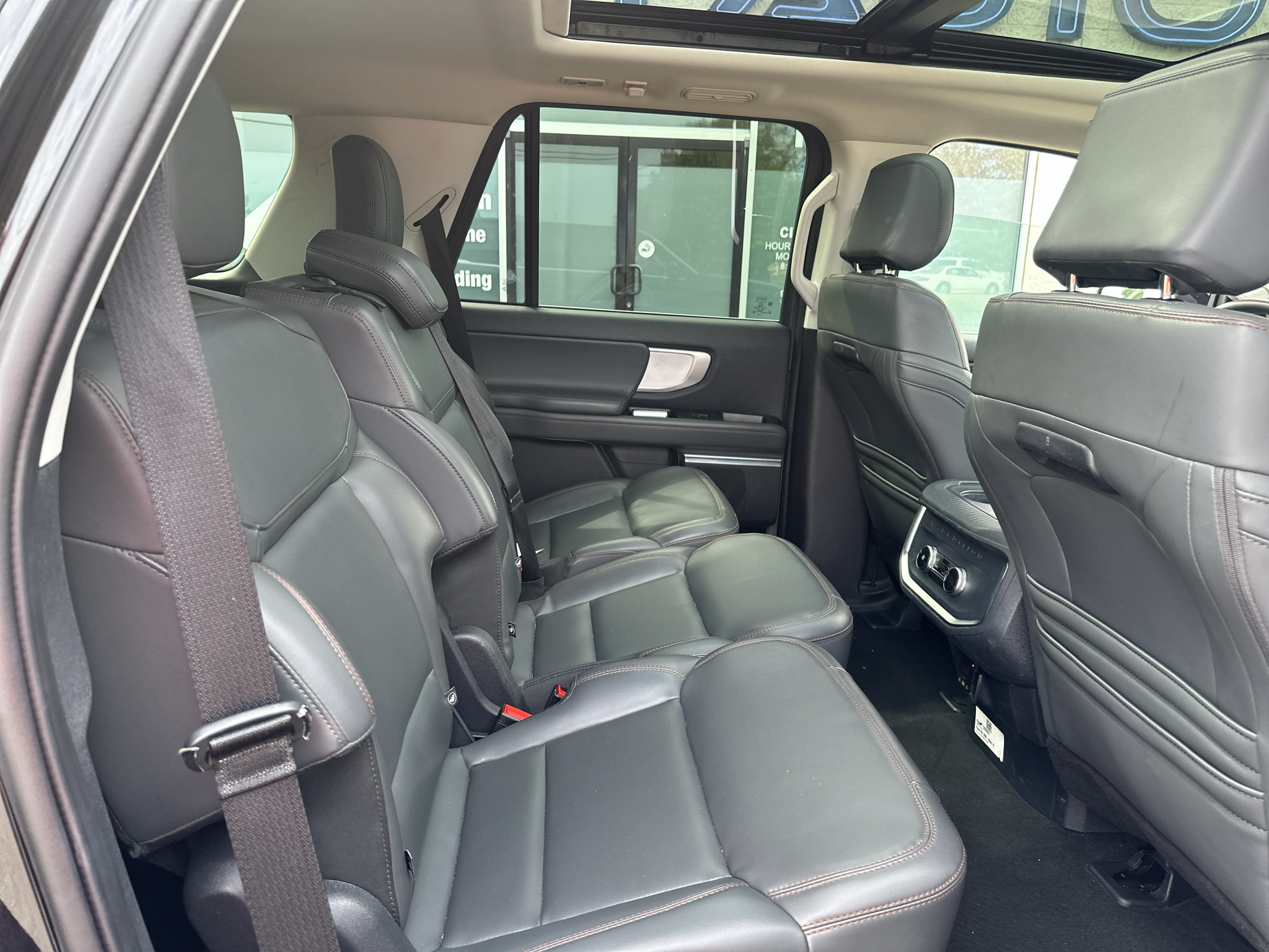 Used 2025 Ford Expedition SUV